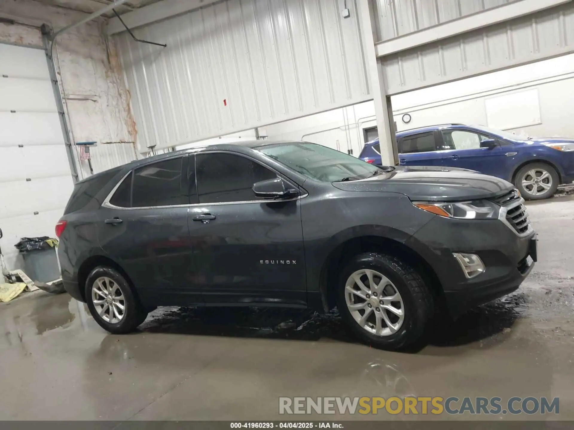 14 fotografías del automóvil dañado 2GNAXUEV4L6157402 CHEVROLET EQUINOX 2020