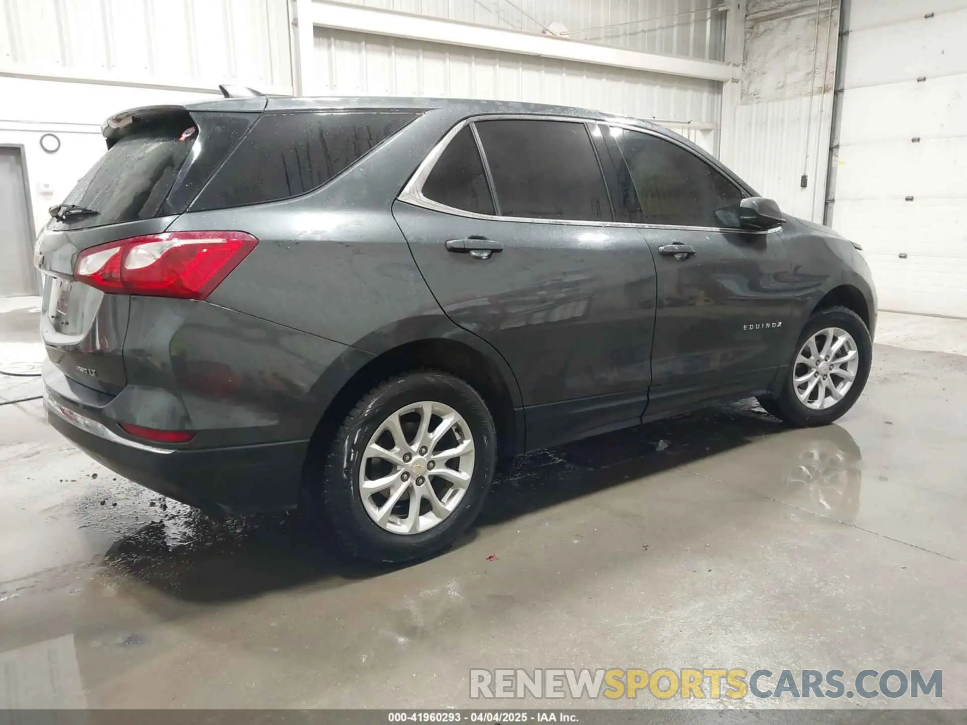 4 fotografías del automóvil dañado 2GNAXUEV4L6157402 CHEVROLET EQUINOX 2020
