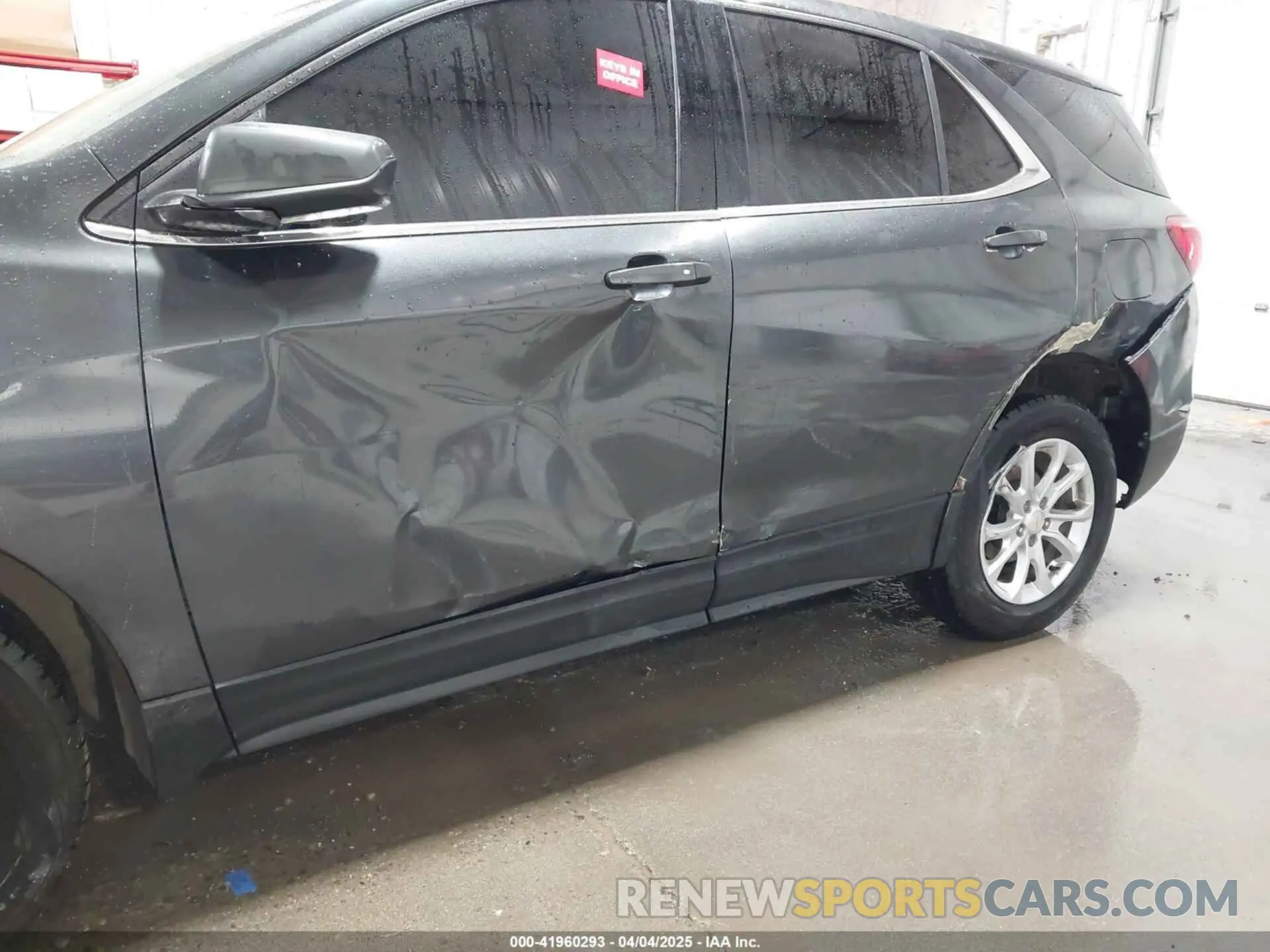 6 fotografías del automóvil dañado 2GNAXUEV4L6157402 CHEVROLET EQUINOX 2020