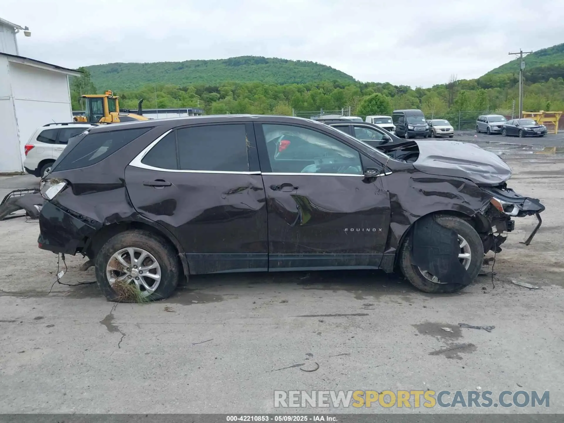 13 fotografías del automóvil dañado 2GNAXUEV4L6265275 CHEVROLET EQUINOX 2020