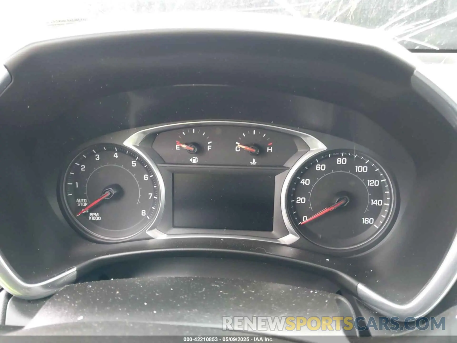 7 fotografías del automóvil dañado 2GNAXUEV4L6265275 CHEVROLET EQUINOX 2020