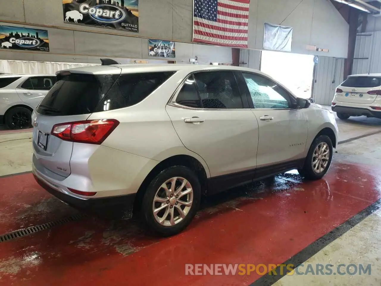 3 fotografías del automóvil dañado 2GNAXUEV4L6285655 CHEVROLET EQUINOX 2020