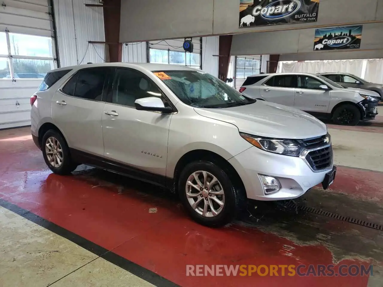 4 fotografías del automóvil dañado 2GNAXUEV4L6285655 CHEVROLET EQUINOX 2020