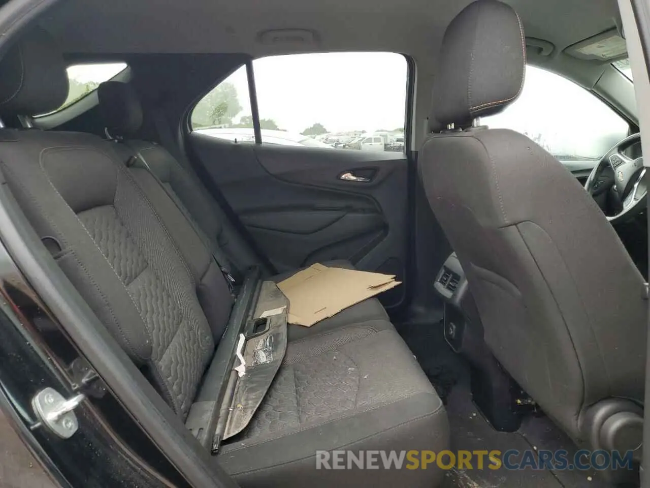 11 fotografías del automóvil dañado 2GNAXUEV5L6152483 CHEVROLET EQUINOX 2020