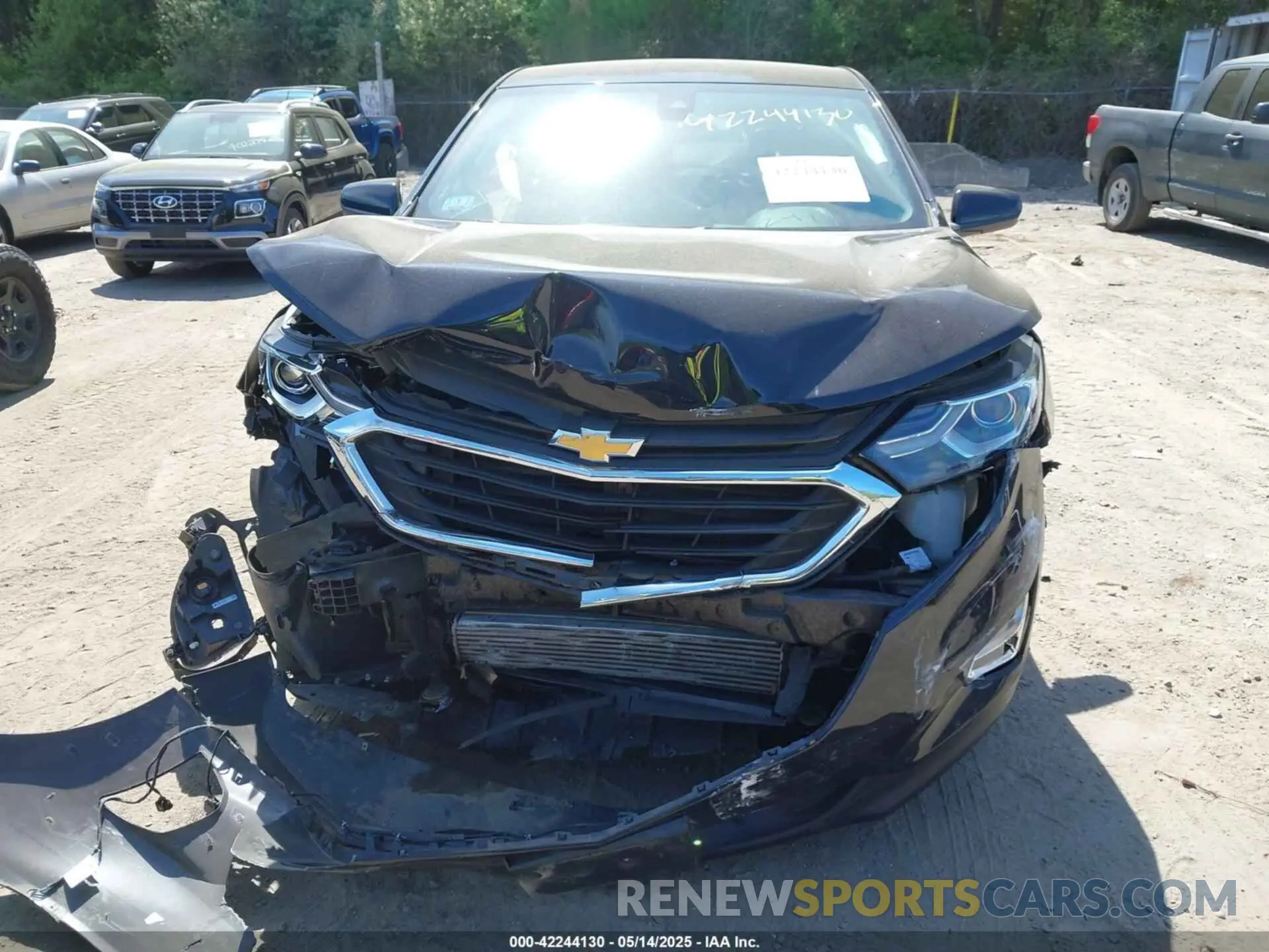 12 fotografías del automóvil dañado 2GNAXUEV5L6154296 CHEVROLET EQUINOX 2020