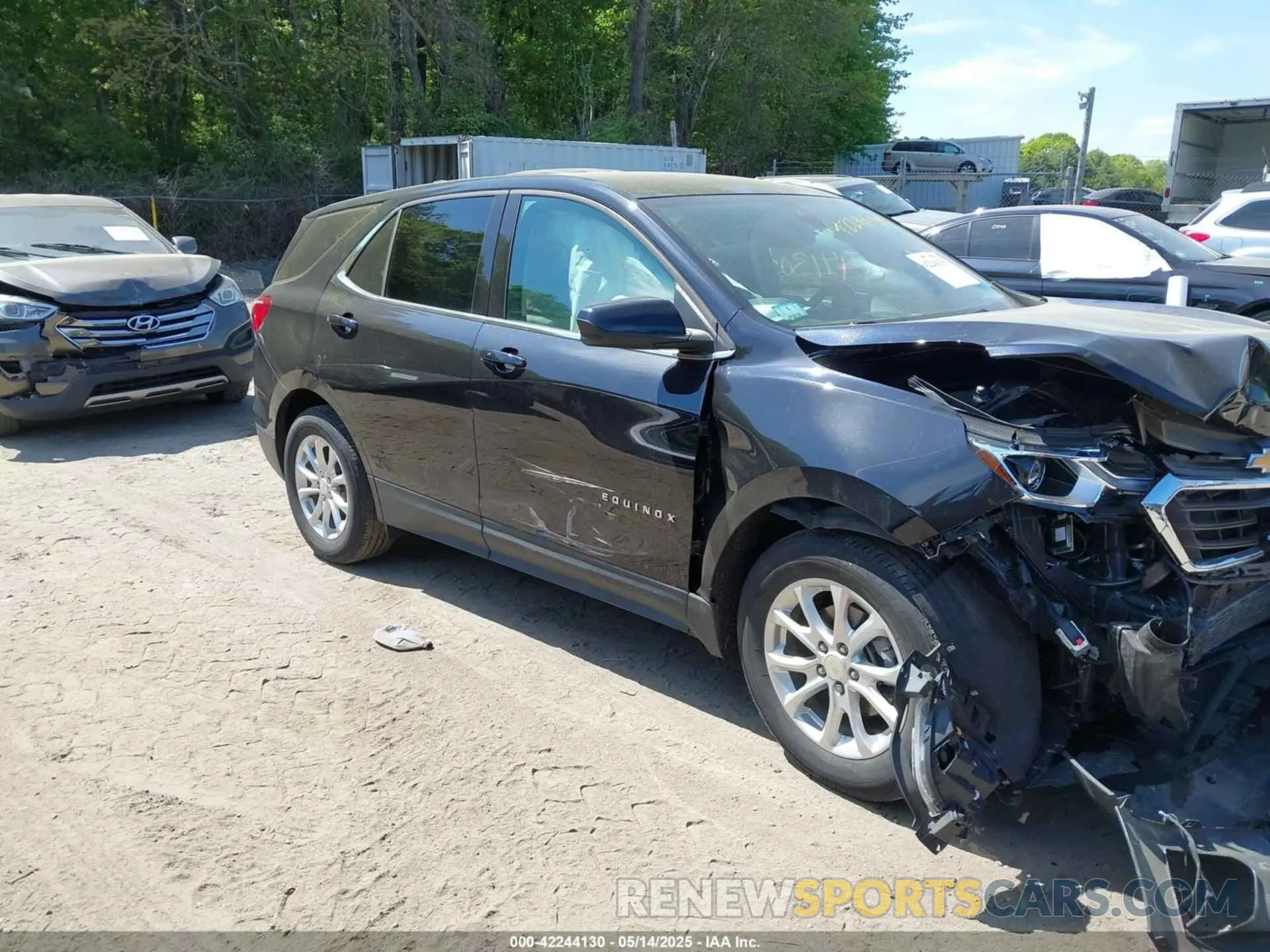 13 fotografías del automóvil dañado 2GNAXUEV5L6154296 CHEVROLET EQUINOX 2020