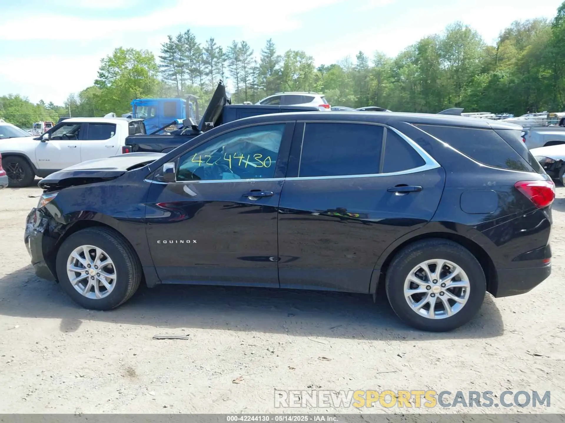14 fotografías del automóvil dañado 2GNAXUEV5L6154296 CHEVROLET EQUINOX 2020
