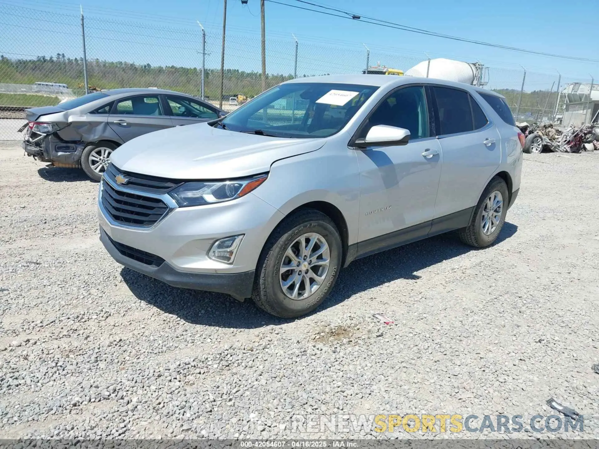 2 fotografías del automóvil dañado 2GNAXUEV5L6157523 CHEVROLET EQUINOX 2020