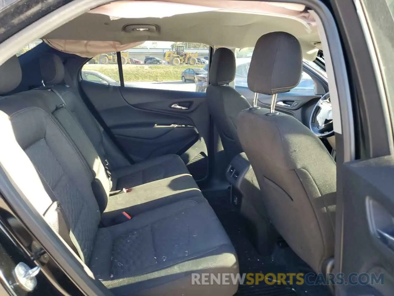 11 fotografías del automóvil dañado 2GNAXUEV5L6172524 CHEVROLET EQUINOX 2020