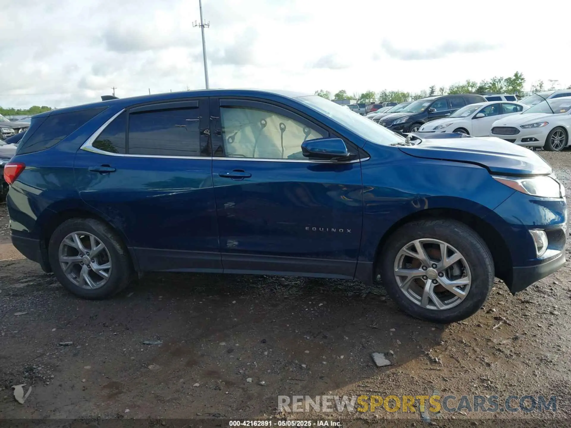 13 fotografías del automóvil dañado 2GNAXUEV5L6173091 CHEVROLET EQUINOX 2020