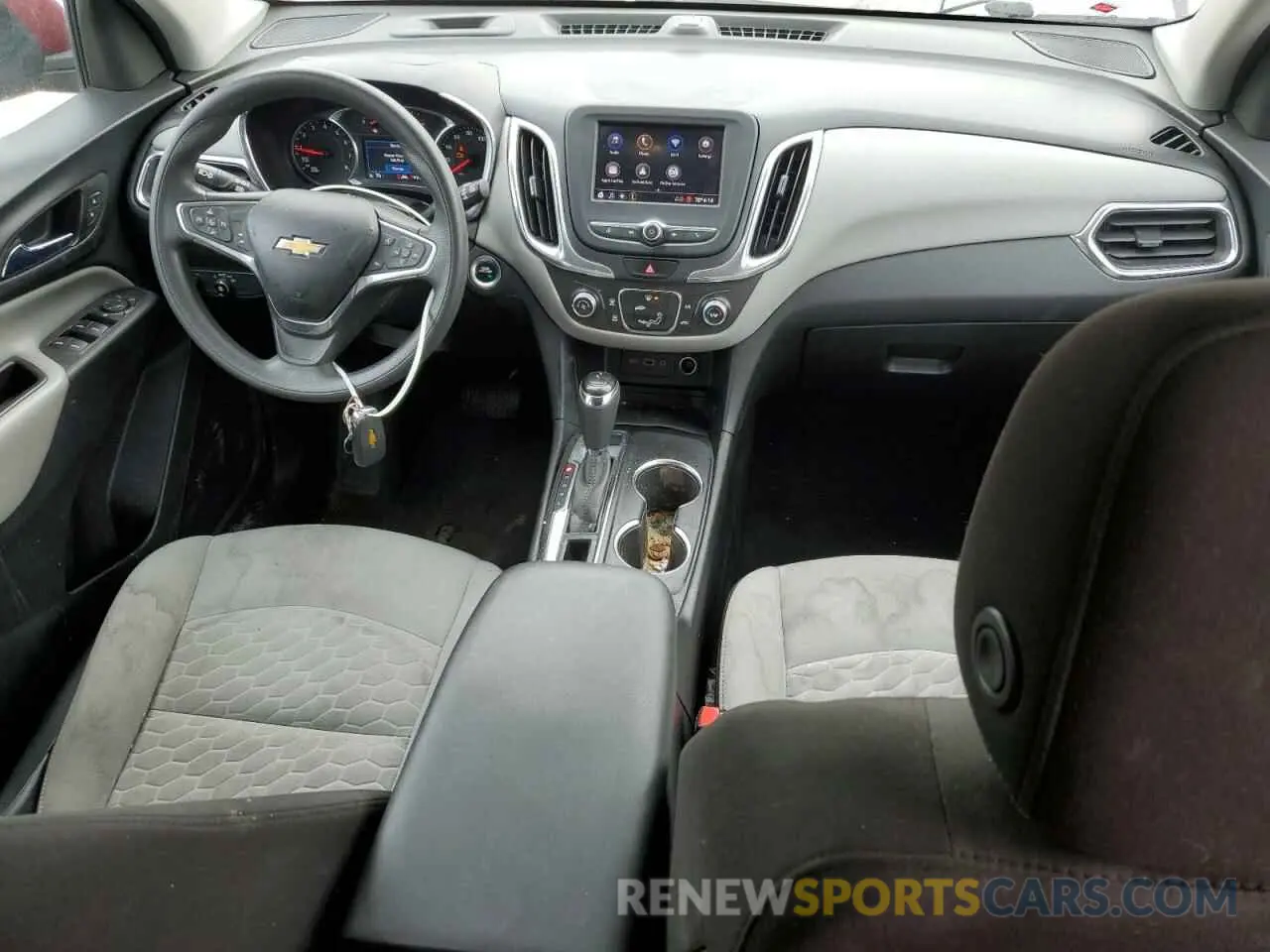 8 fotografías del automóvil dañado 2GNAXUEV5L6201522 CHEVROLET EQUINOX 2020