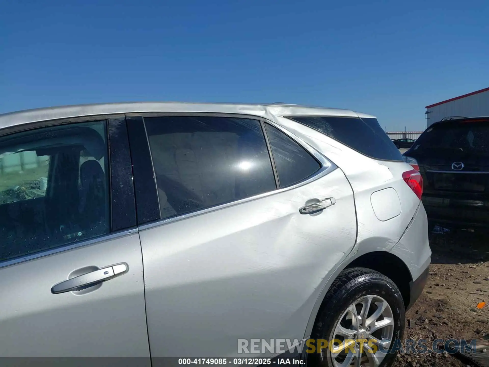 13 fotografías del automóvil dañado 2GNAXUEV5L6205134 CHEVROLET EQUINOX 2020