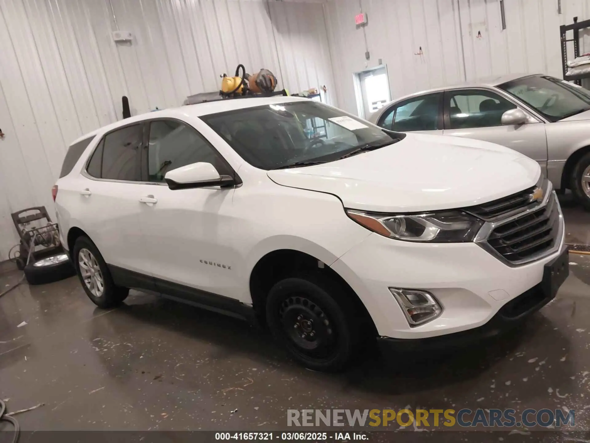 14 fotografías del automóvil dañado 2GNAXUEV5L6244807 CHEVROLET EQUINOX 2020