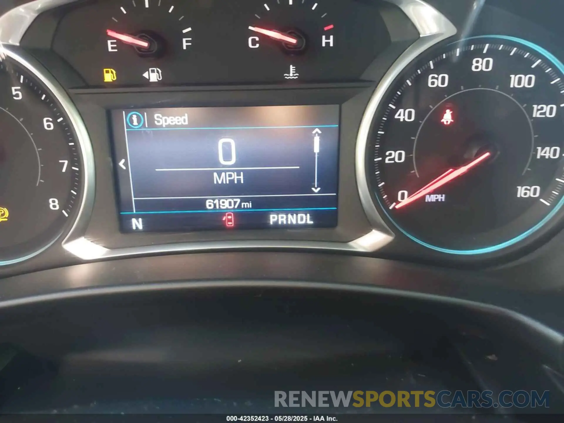 7 fotografías del automóvil dañado 2GNAXUEV6L6109805 CHEVROLET EQUINOX 2020