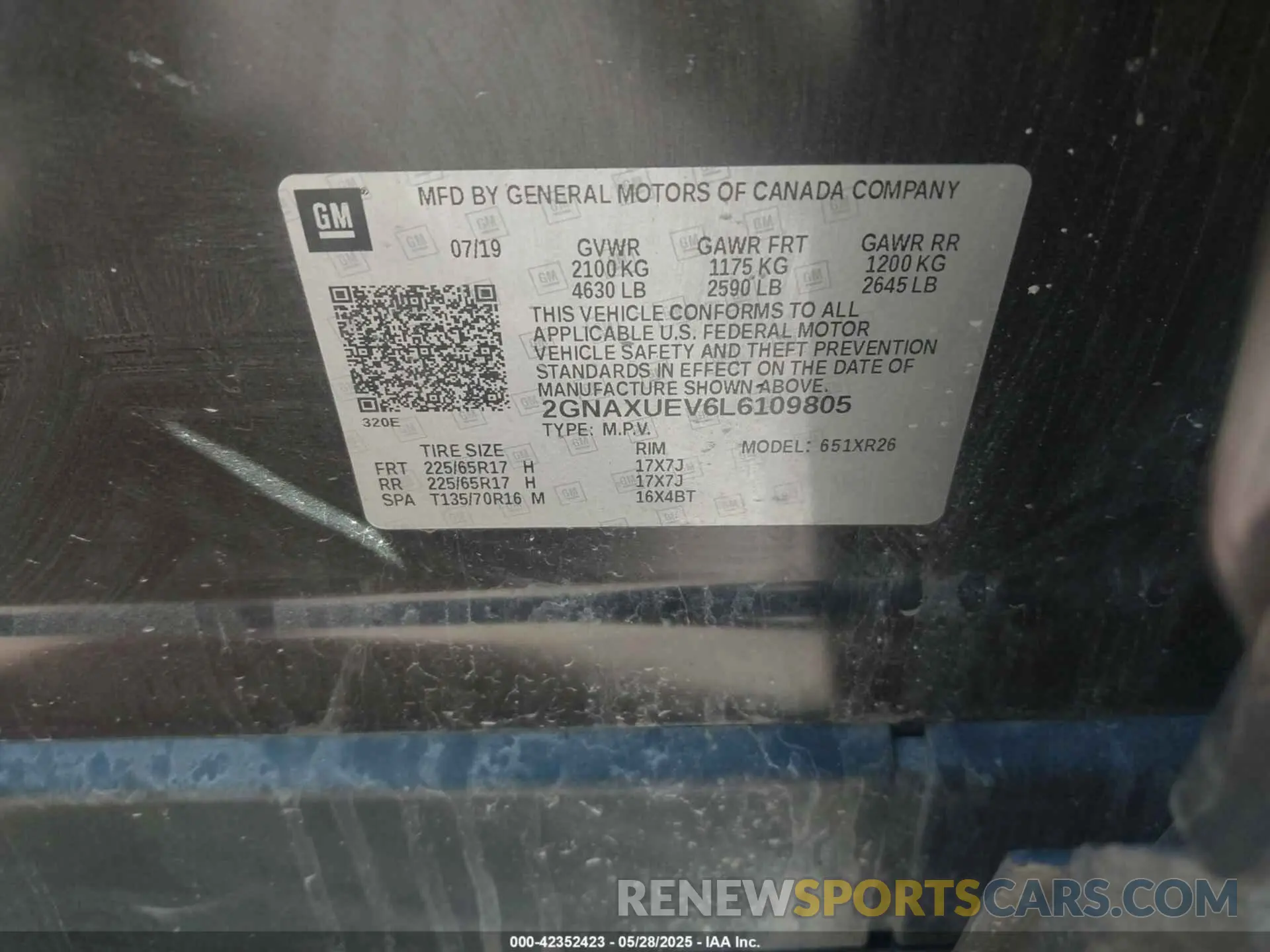 9 fotografías del automóvil dañado 2GNAXUEV6L6109805 CHEVROLET EQUINOX 2020
