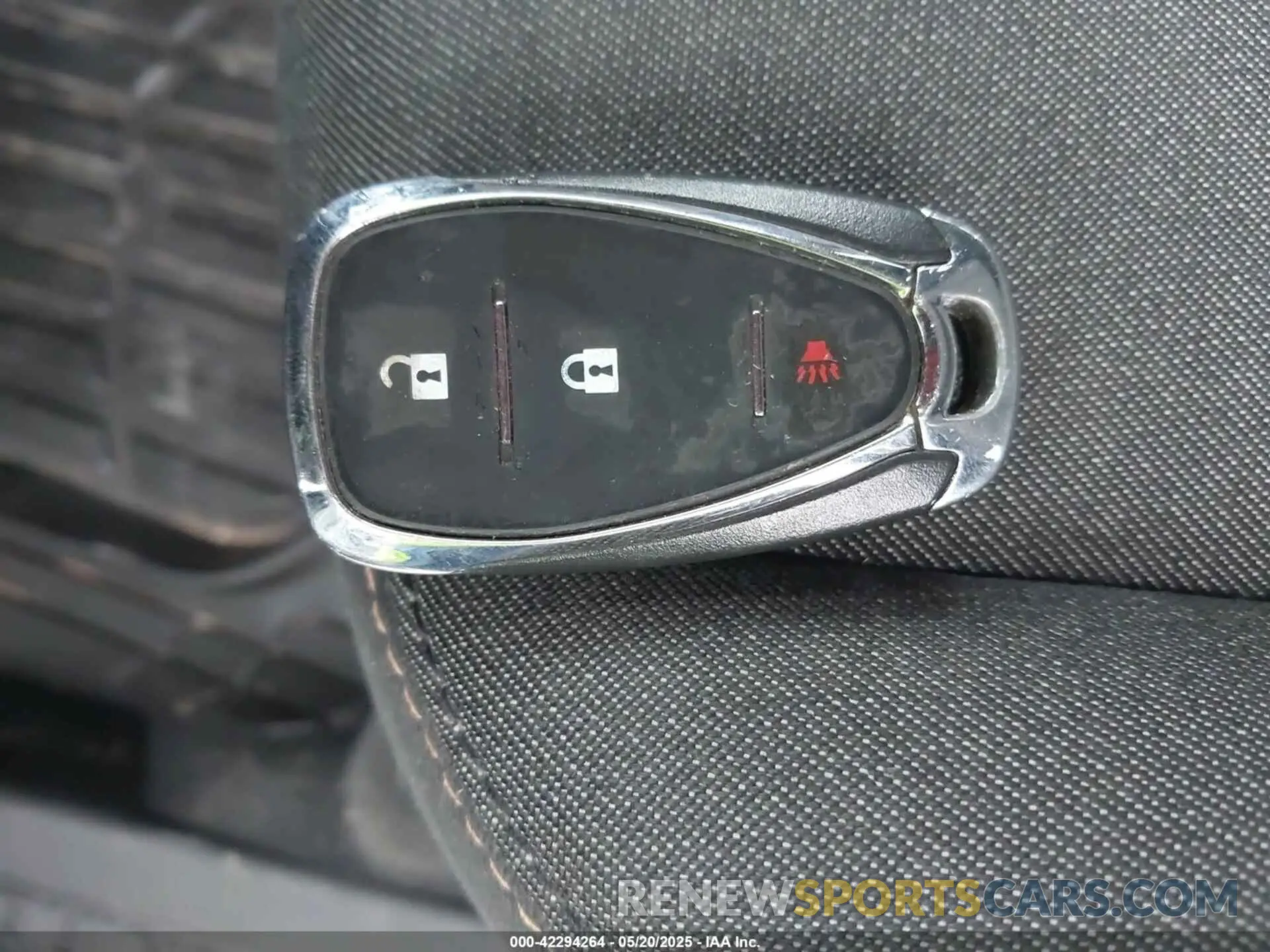 11 fotografías del automóvil dañado 2GNAXUEV6L6162813 CHEVROLET EQUINOX 2020