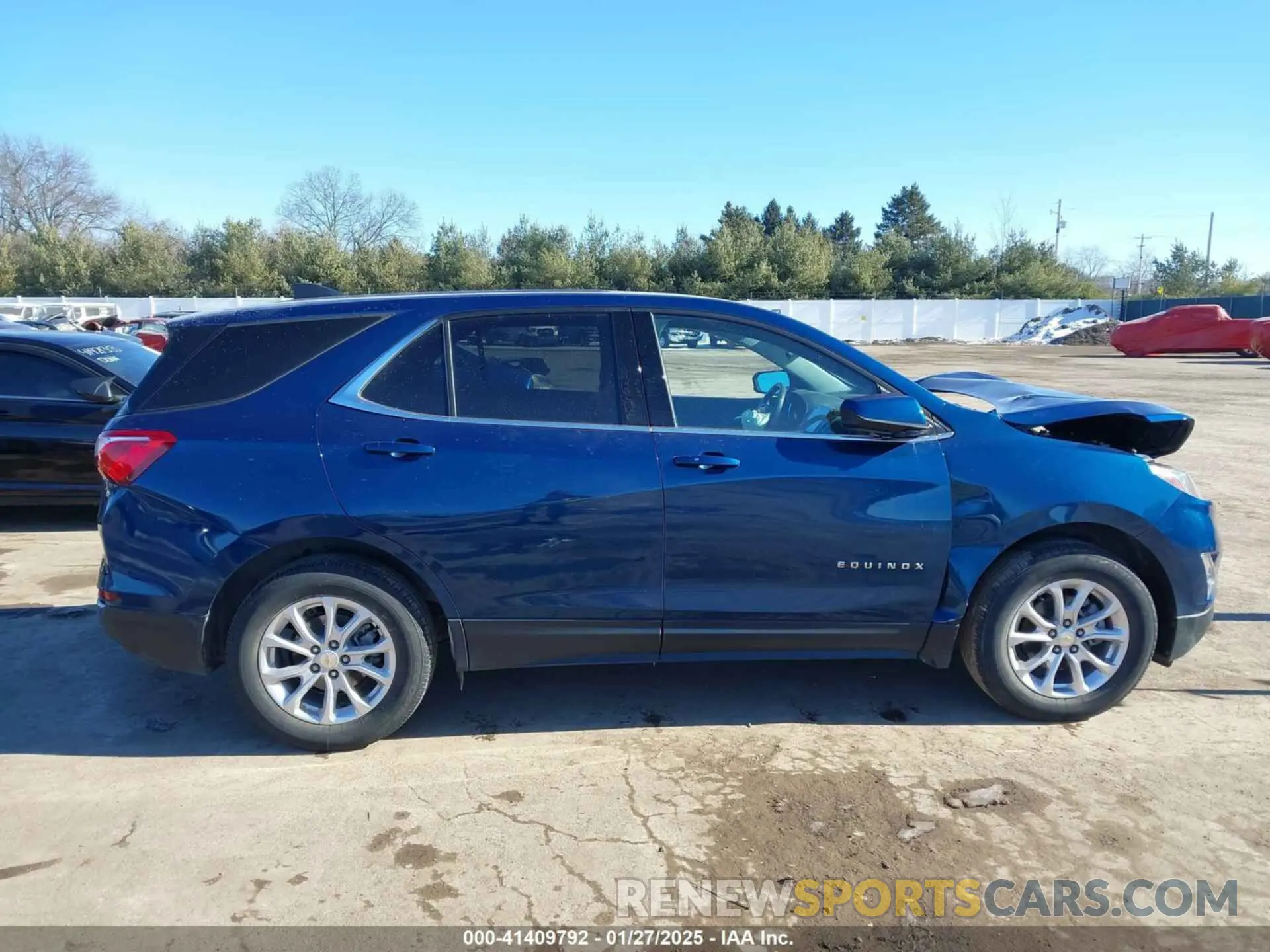 12 fotografías del automóvil dañado 2GNAXUEV6L6185542 CHEVROLET EQUINOX 2020