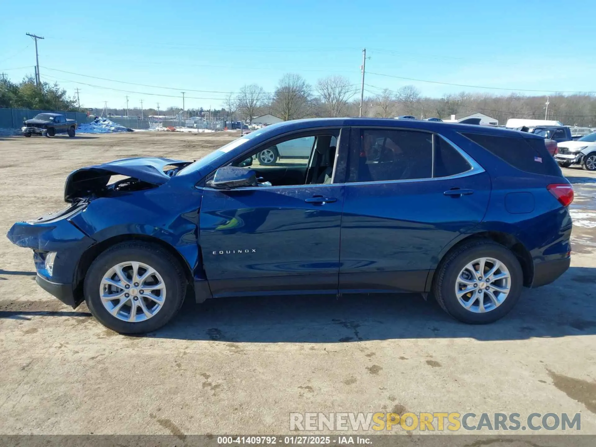 13 fotografías del automóvil dañado 2GNAXUEV6L6185542 CHEVROLET EQUINOX 2020