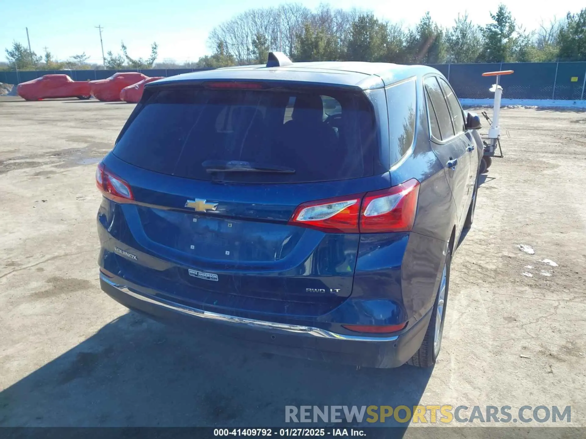 4 fotografías del automóvil dañado 2GNAXUEV6L6185542 CHEVROLET EQUINOX 2020