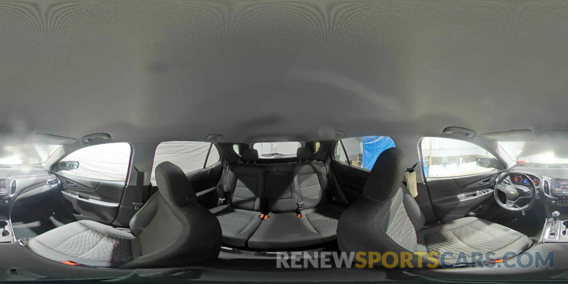 15 fotografías del automóvil dañado 2GNAXUEV6L6229118 CHEVROLET EQUINOX 2020