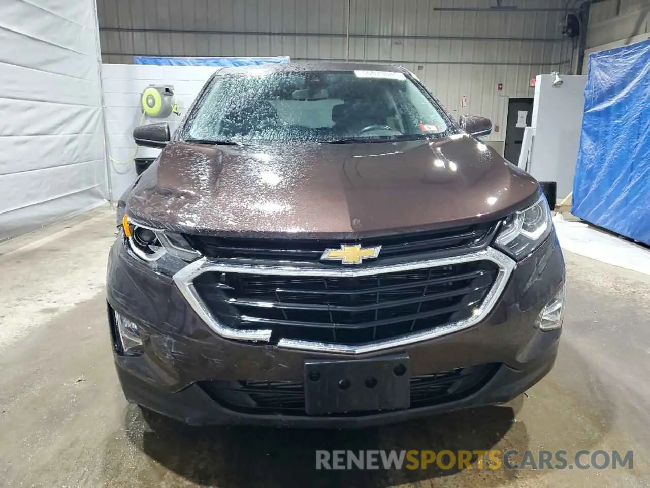 5 fotografías del automóvil dañado 2GNAXUEV6L6229118 CHEVROLET EQUINOX 2020