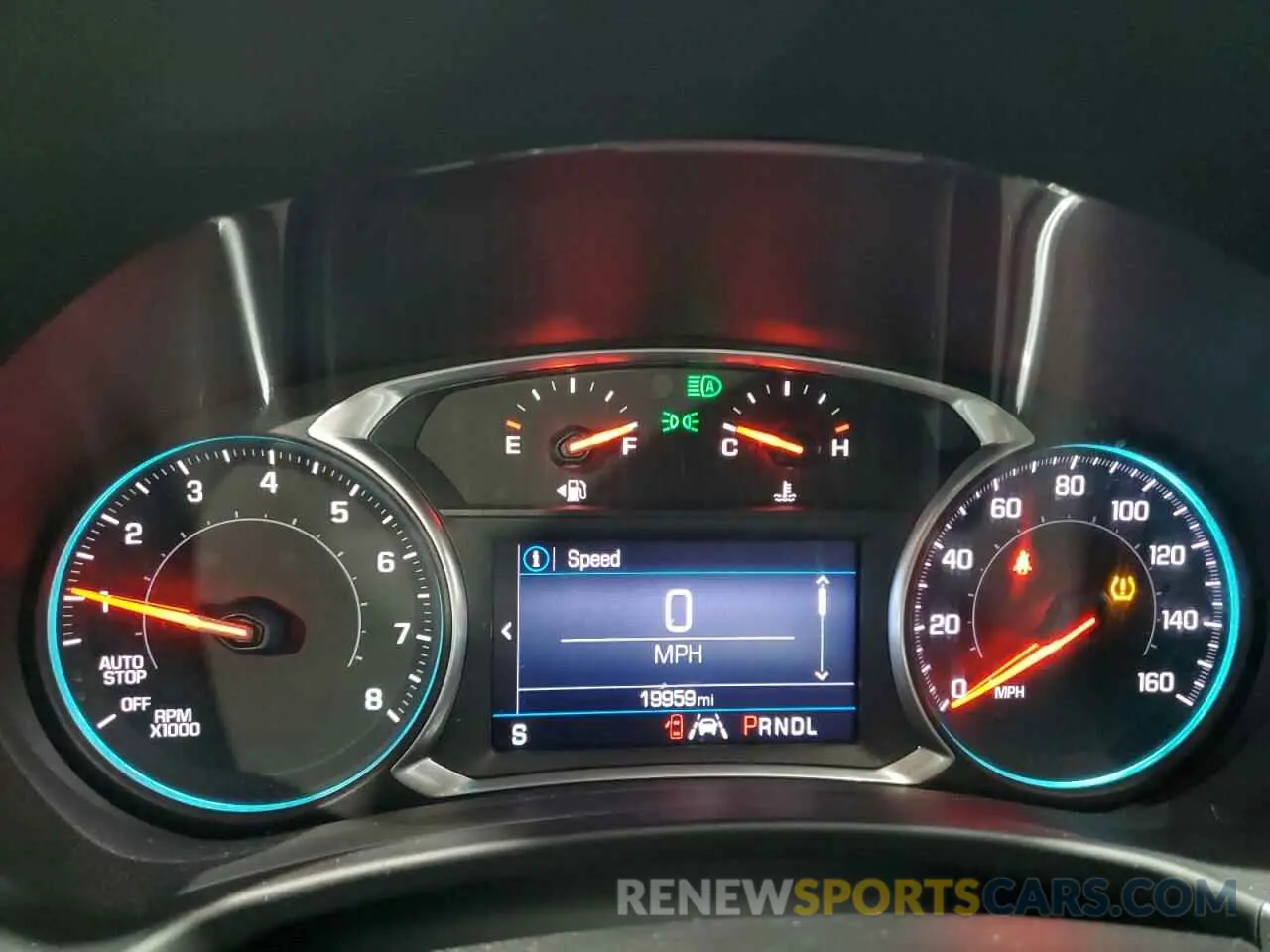 9 fotografías del automóvil dañado 2GNAXUEV6L6229118 CHEVROLET EQUINOX 2020