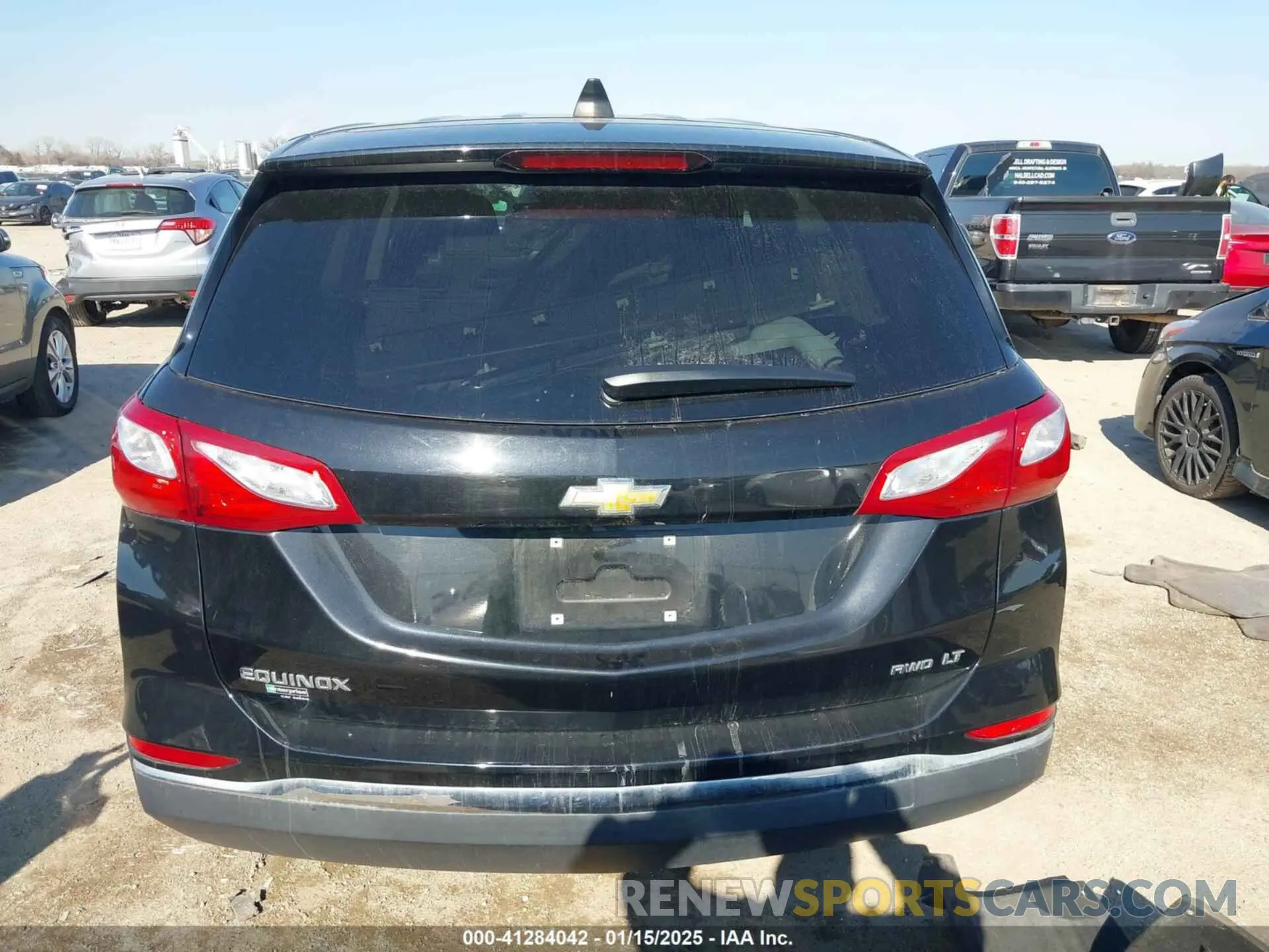 16 fotografías del automóvil dañado 2GNAXUEV6L6239633 CHEVROLET EQUINOX 2020