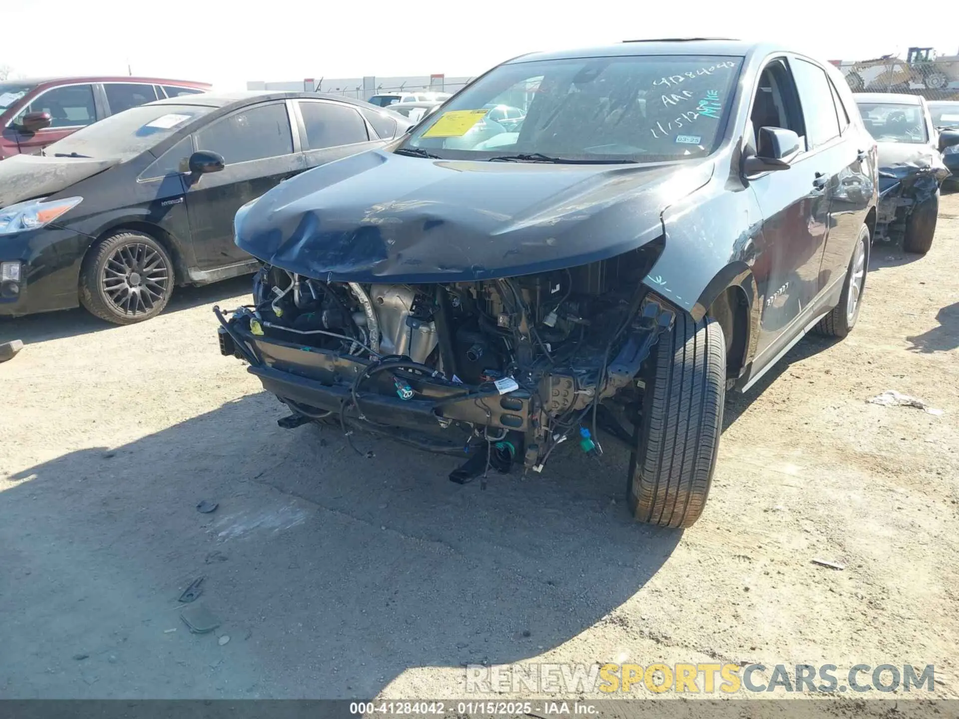6 fotografías del automóvil dañado 2GNAXUEV6L6239633 CHEVROLET EQUINOX 2020