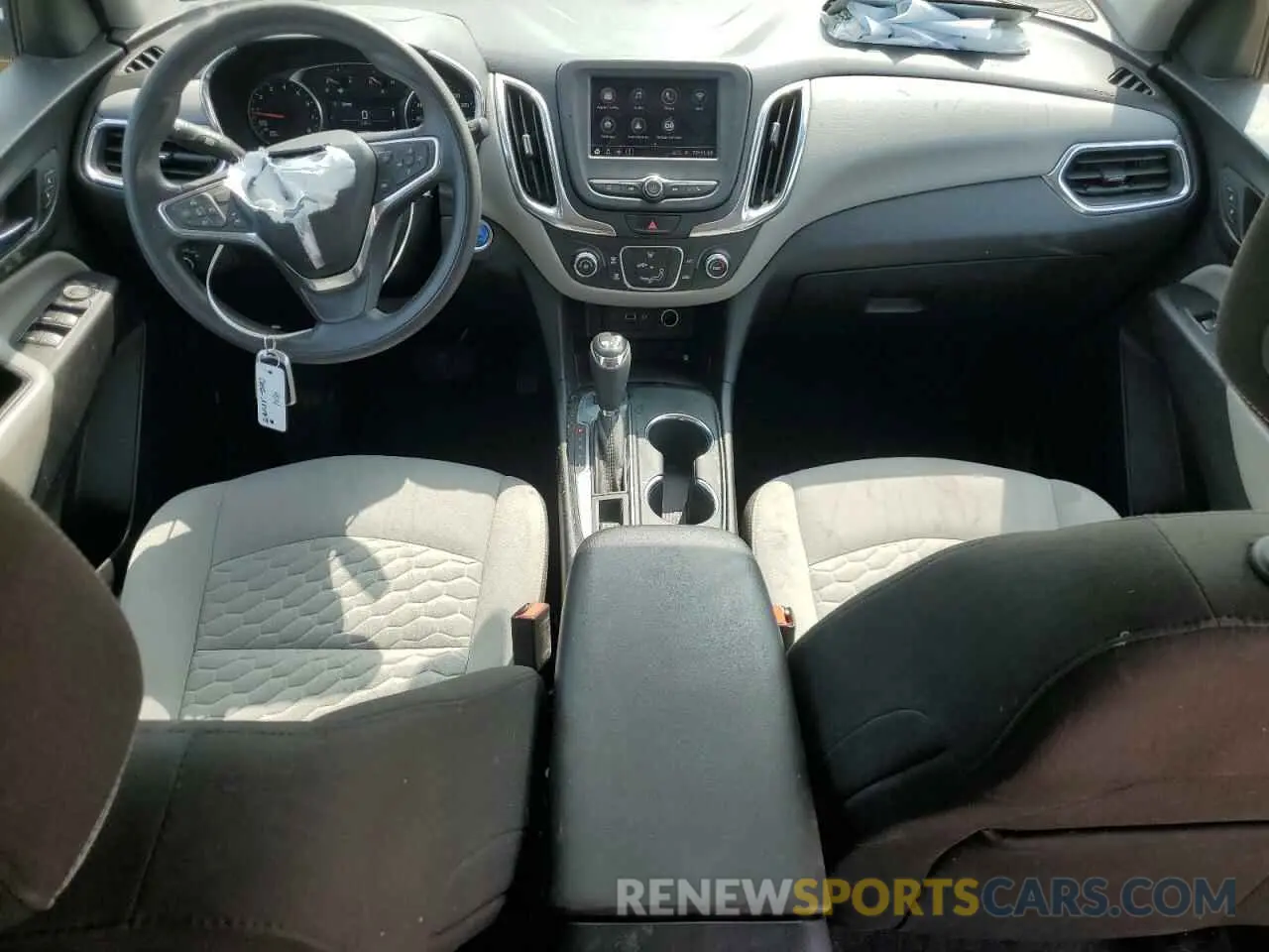 8 fotografías del automóvil dañado 2GNAXUEV7L6109361 CHEVROLET EQUINOX 2020