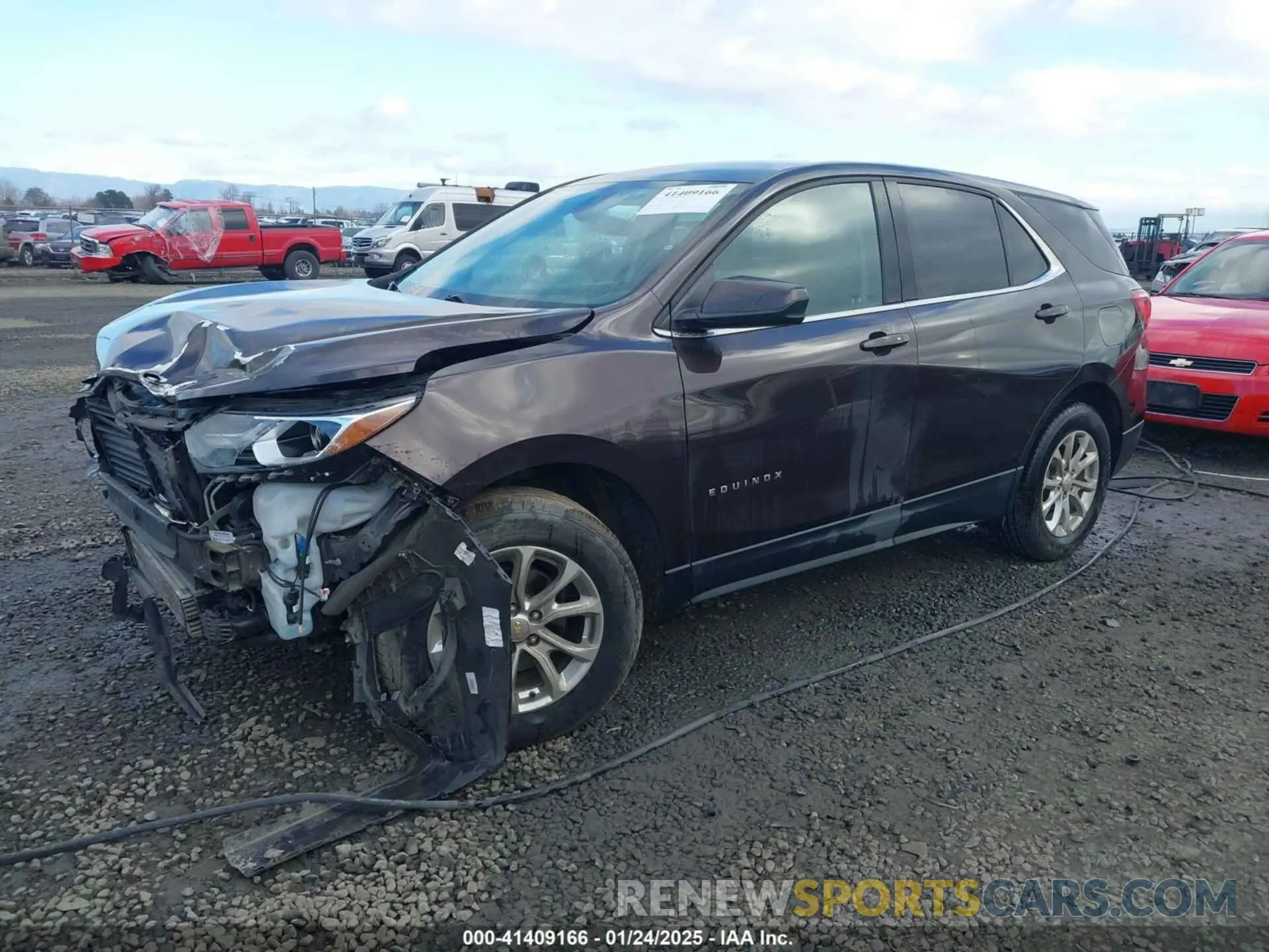2 fotografías del automóvil dañado 2GNAXUEV7L6117833 CHEVROLET EQUINOX 2020