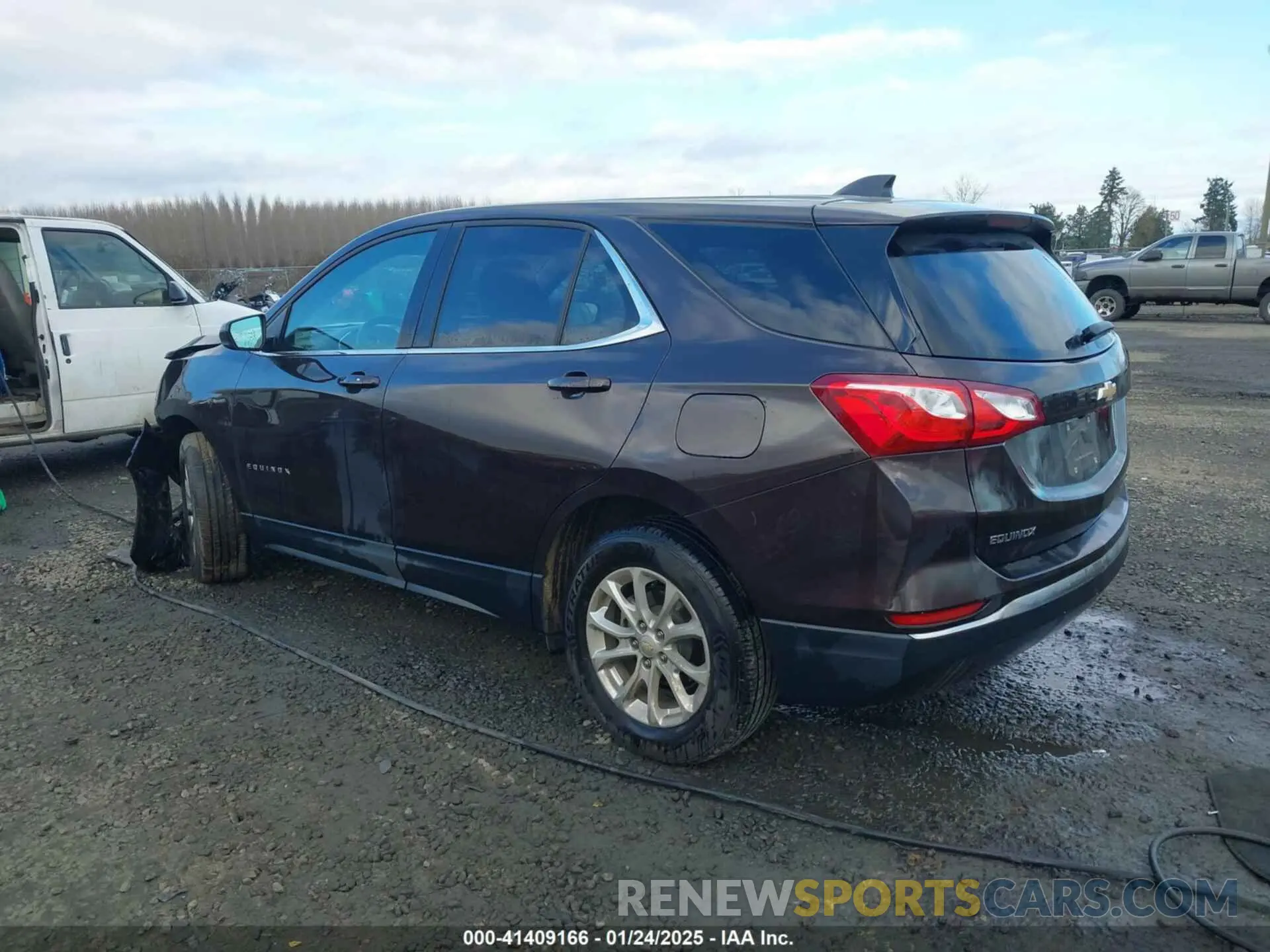 3 fotografías del automóvil dañado 2GNAXUEV7L6117833 CHEVROLET EQUINOX 2020