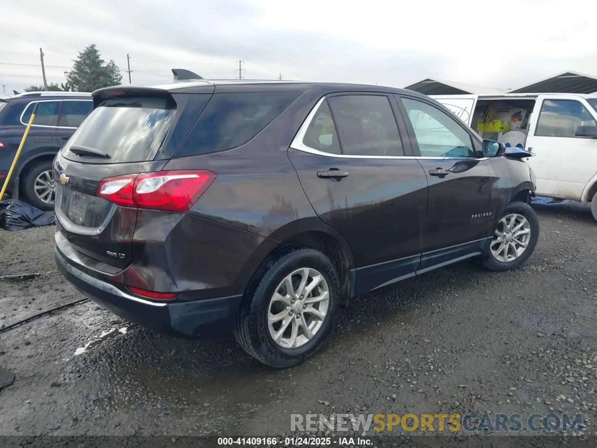 4 fotografías del automóvil dañado 2GNAXUEV7L6117833 CHEVROLET EQUINOX 2020
