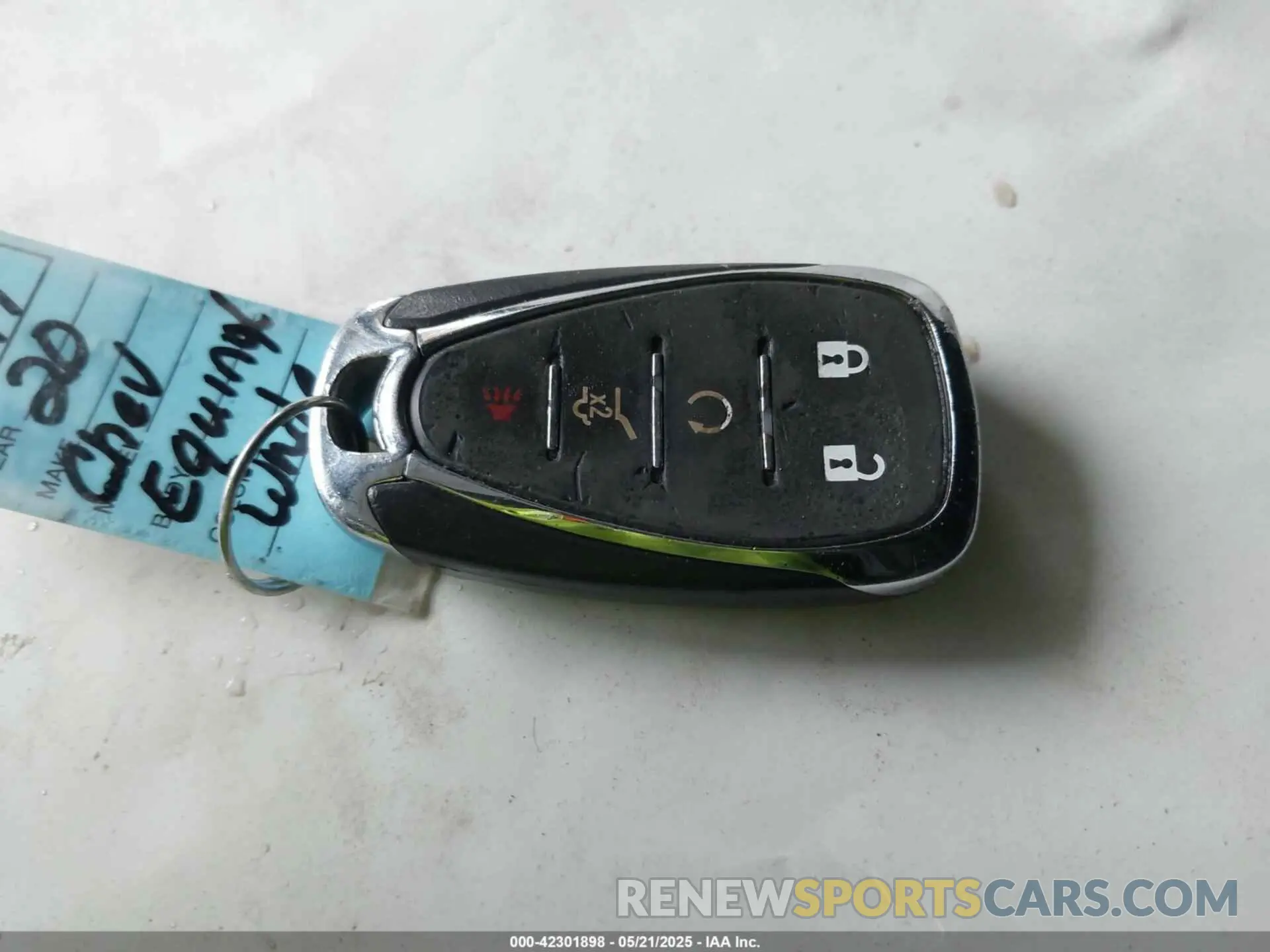 11 fotografías del automóvil dañado 2GNAXUEV7L6120702 CHEVROLET EQUINOX 2020