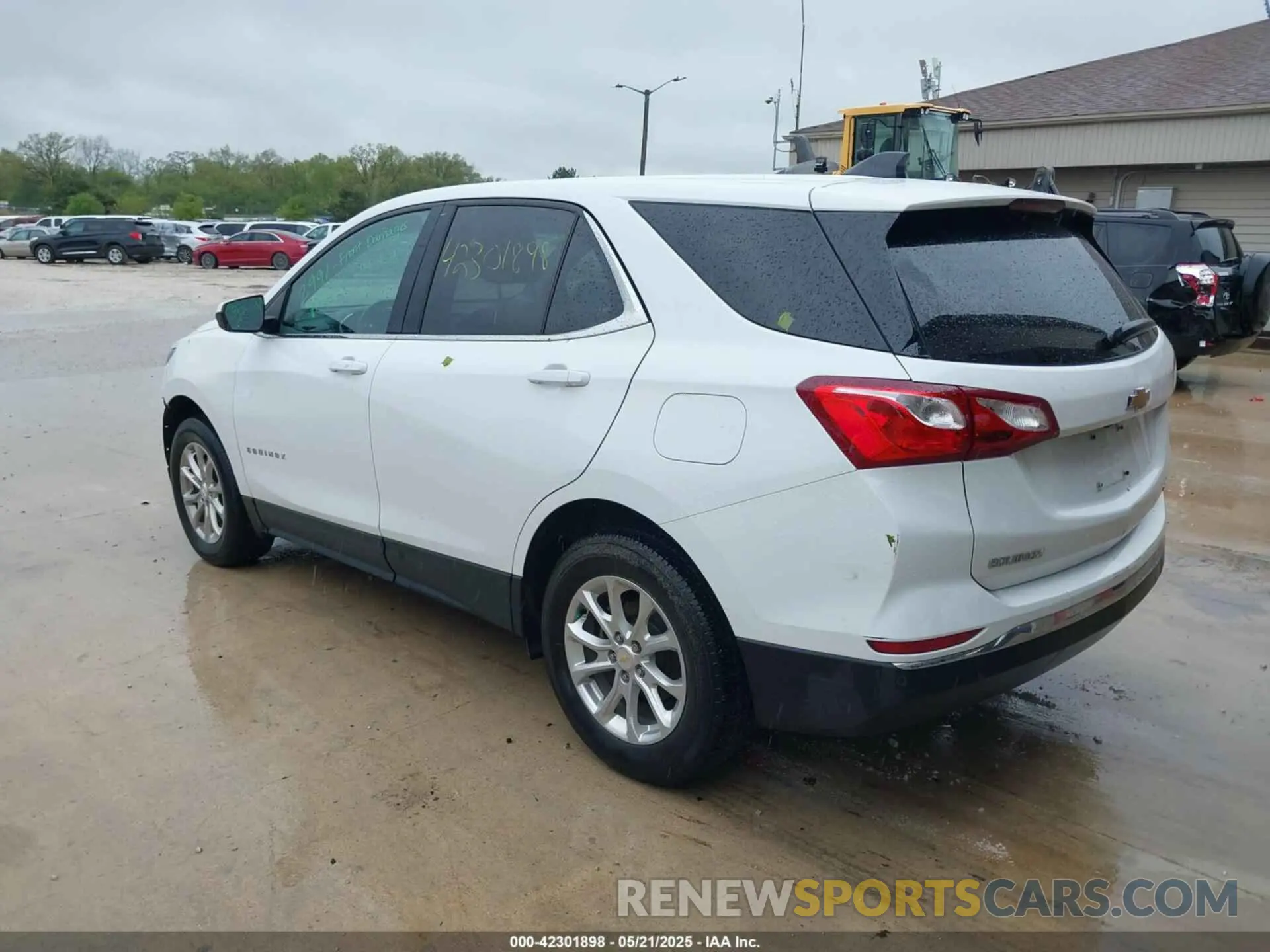 3 fotografías del automóvil dañado 2GNAXUEV7L6120702 CHEVROLET EQUINOX 2020