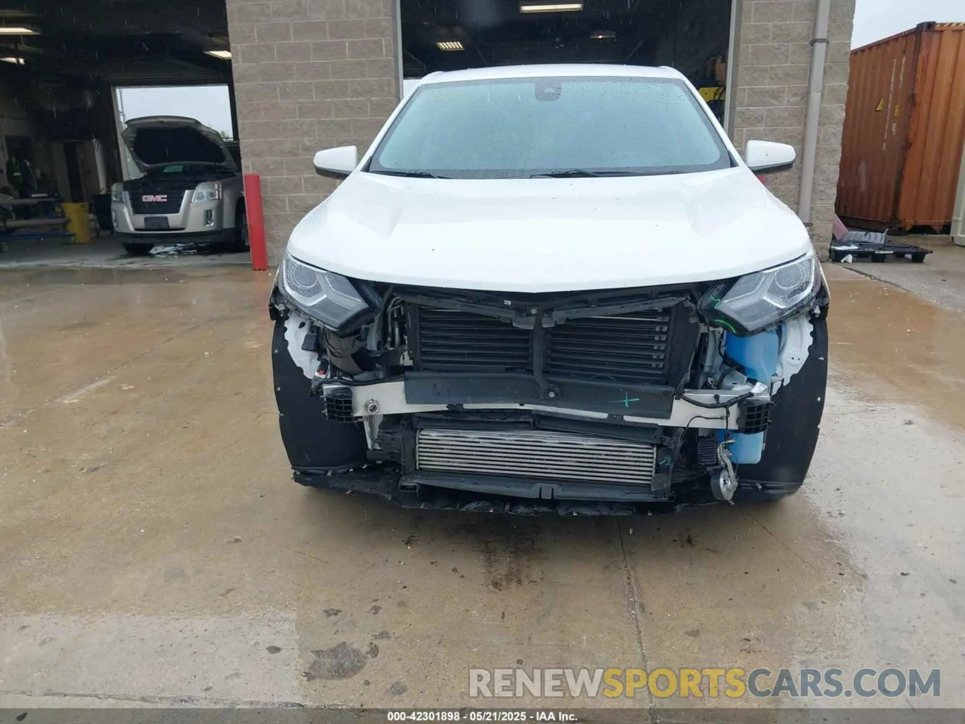 6 fotografías del automóvil dañado 2GNAXUEV7L6120702 CHEVROLET EQUINOX 2020