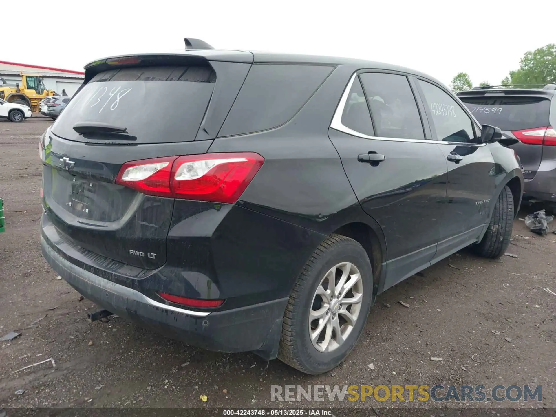 4 fotografías del automóvil dañado 2GNAXUEV7L6191348 CHEVROLET EQUINOX 2020
