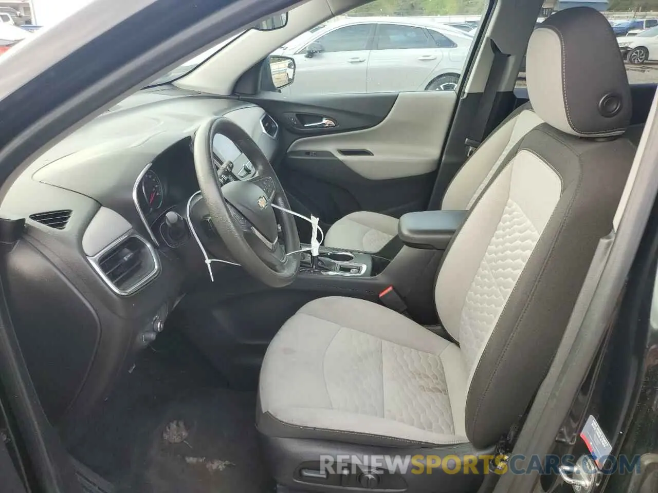 7 fotografías del automóvil dañado 2GNAXUEV7L6200940 CHEVROLET EQUINOX 2020