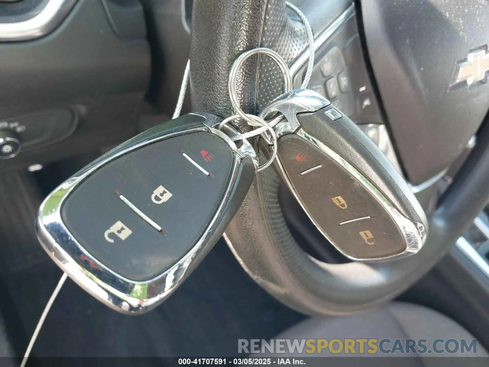 11 fotografías del automóvil dañado 2GNAXUEV7L6217141 CHEVROLET EQUINOX 2020