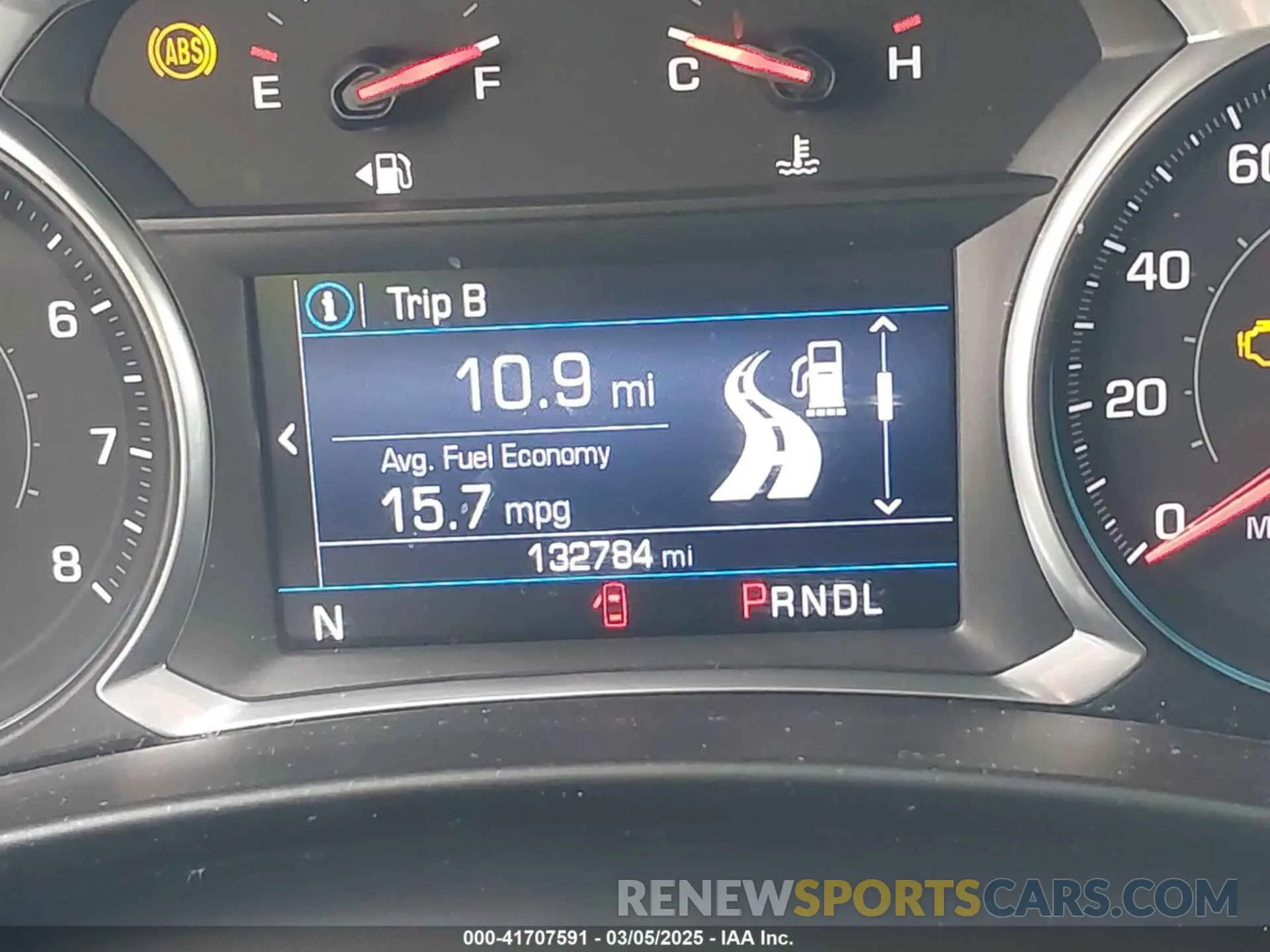 16 fotografías del automóvil dañado 2GNAXUEV7L6217141 CHEVROLET EQUINOX 2020