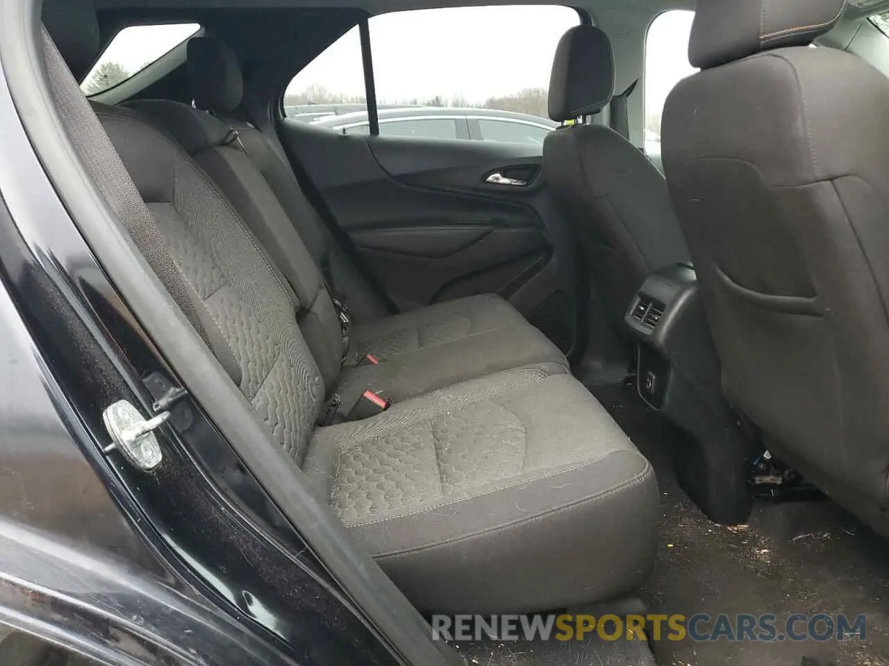 11 fotografías del automóvil dañado 2GNAXUEV7L6244324 CHEVROLET EQUINOX 2020