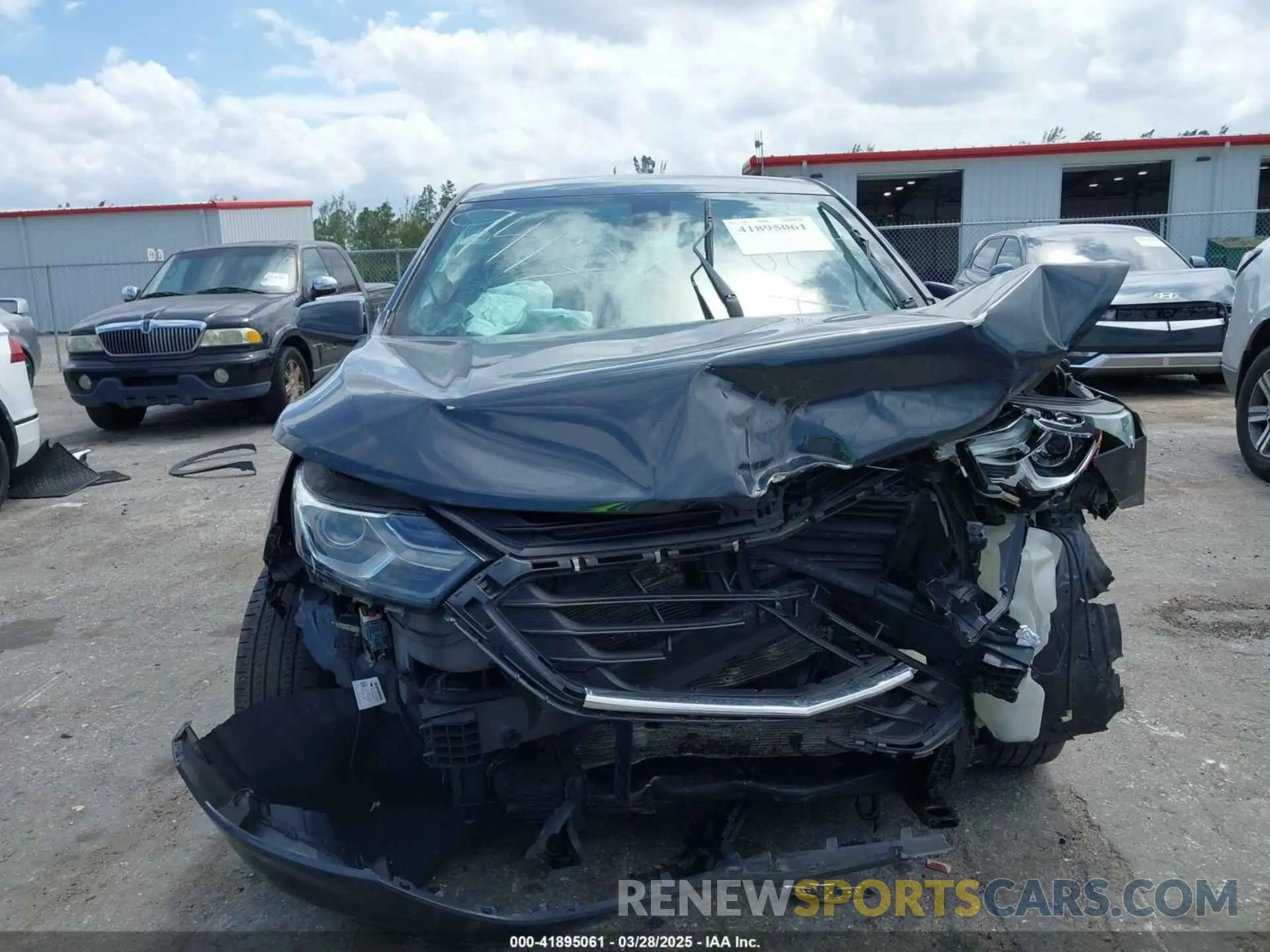 13 fotografías del automóvil dañado 2GNAXUEV8L6109417 CHEVROLET EQUINOX 2020