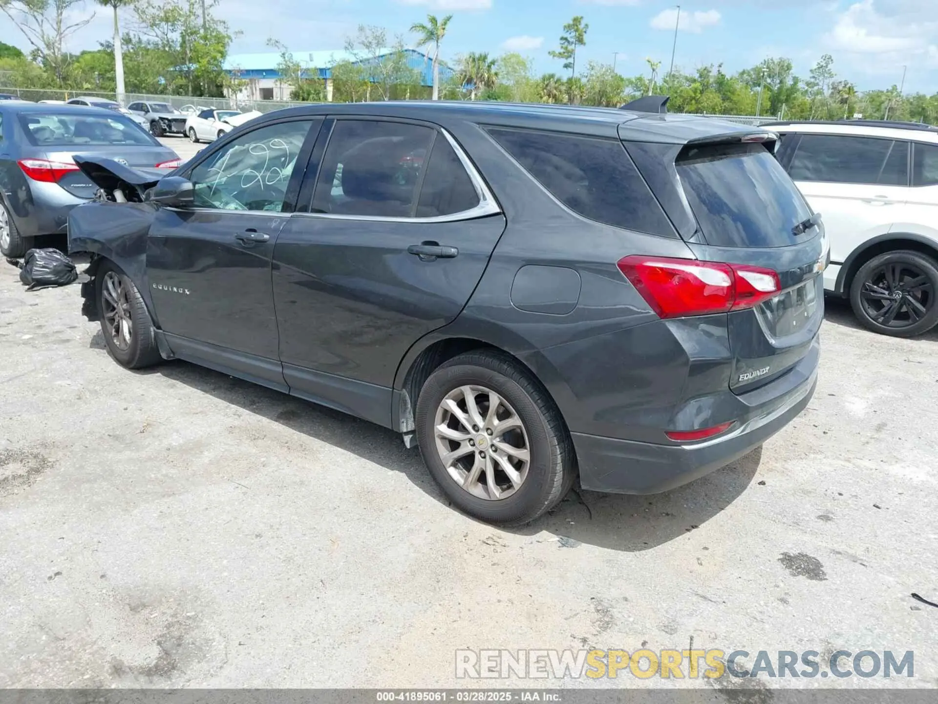 3 fotografías del automóvil dañado 2GNAXUEV8L6109417 CHEVROLET EQUINOX 2020