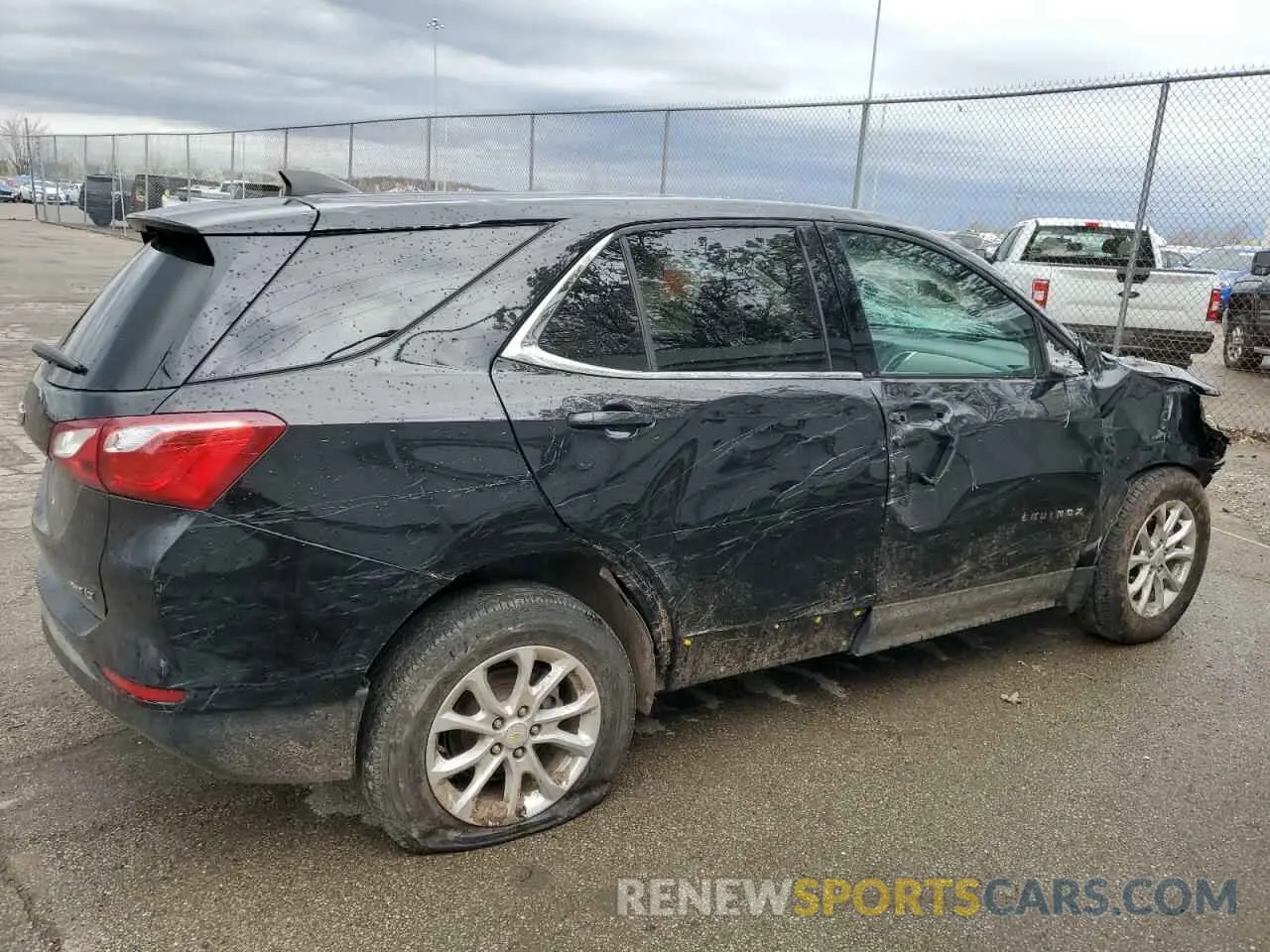 3 fotografías del automóvil dañado 2GNAXUEV8L6154728 CHEVROLET EQUINOX 2020