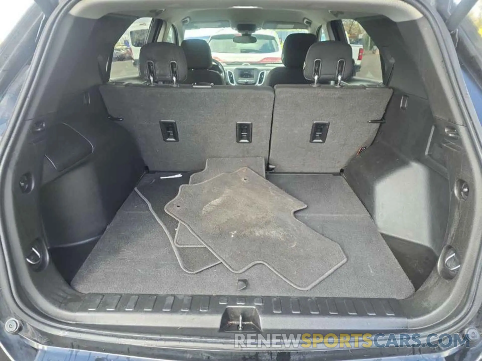 16 fotografías del automóvil dañado 2GNAXUEV8L6188300 CHEVROLET EQUINOX 2020