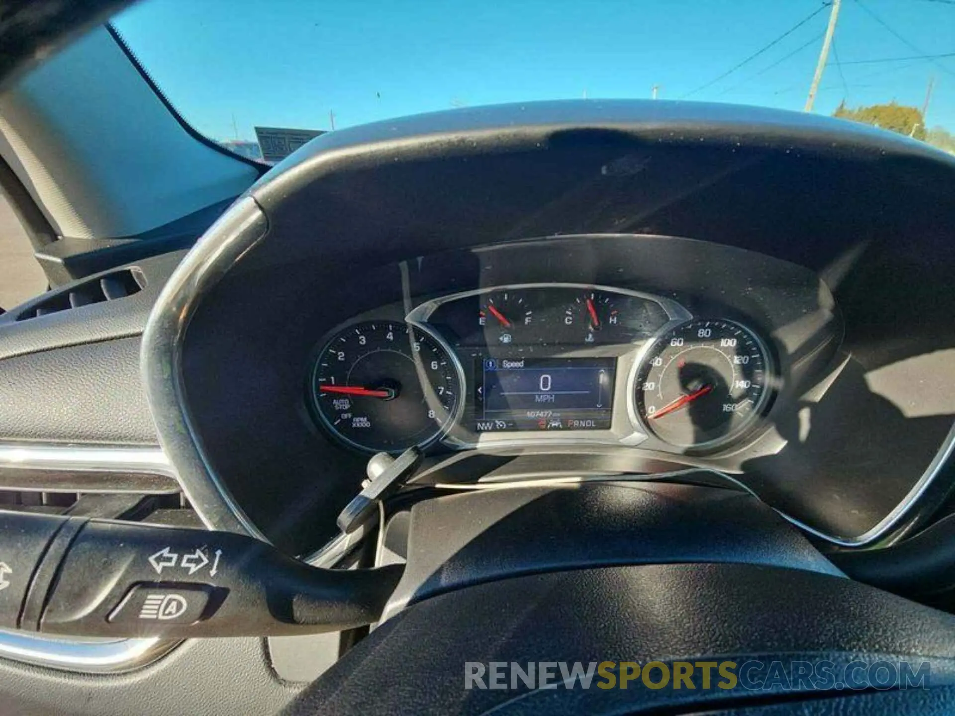 2 fotografías del automóvil dañado 2GNAXUEV8L6188300 CHEVROLET EQUINOX 2020