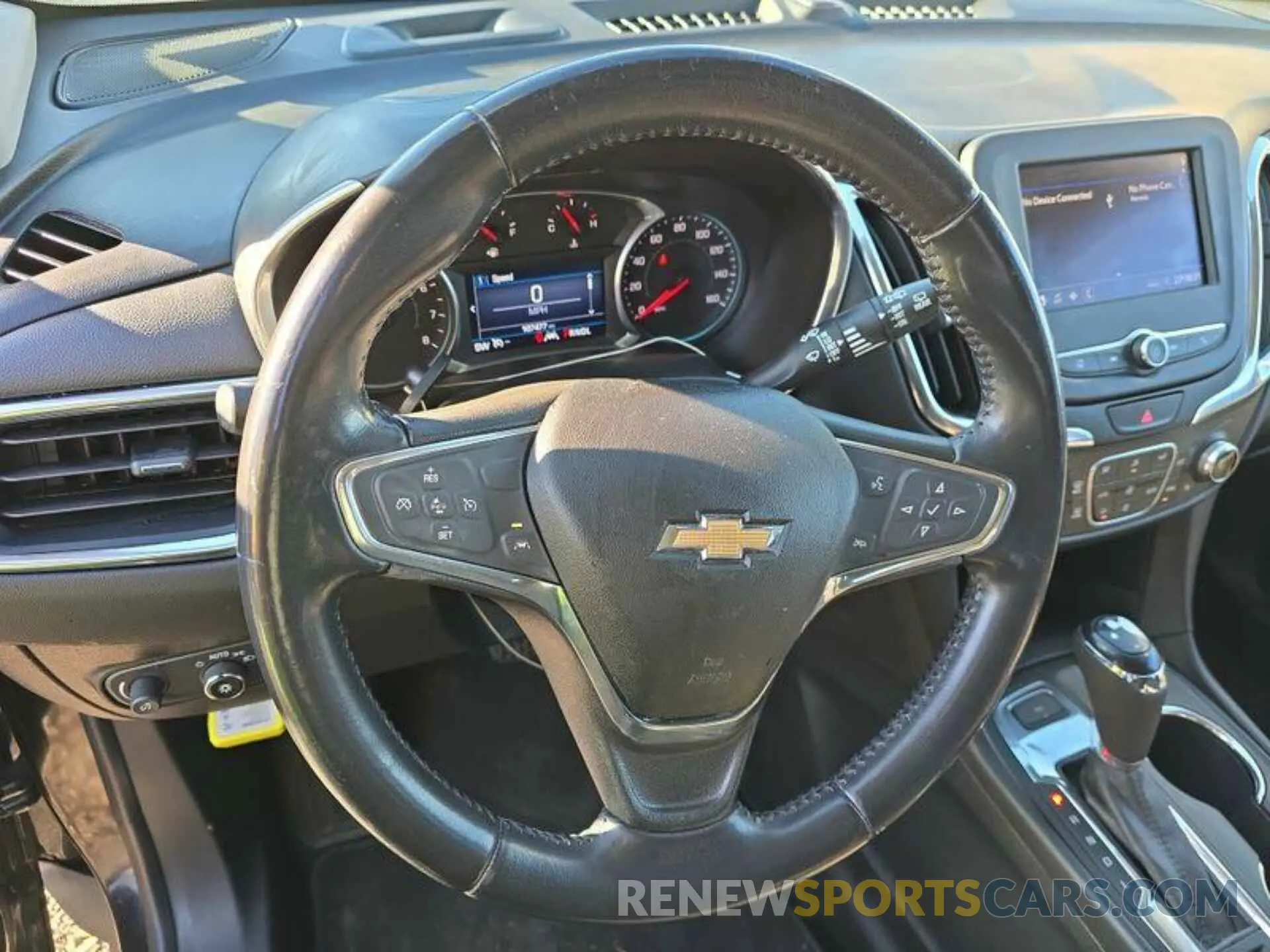 4 fotografías del automóvil dañado 2GNAXUEV8L6188300 CHEVROLET EQUINOX 2020