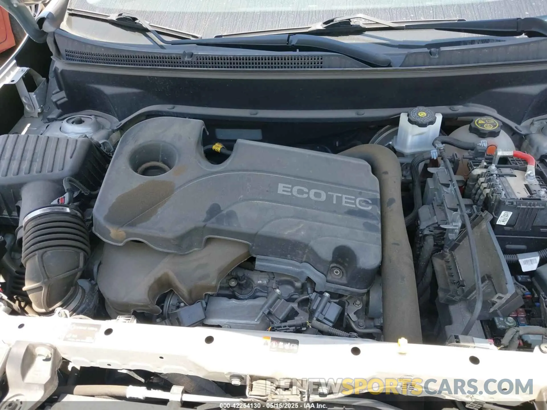 10 fotografías del automóvil dañado 2GNAXUEV8L6199412 CHEVROLET EQUINOX 2020