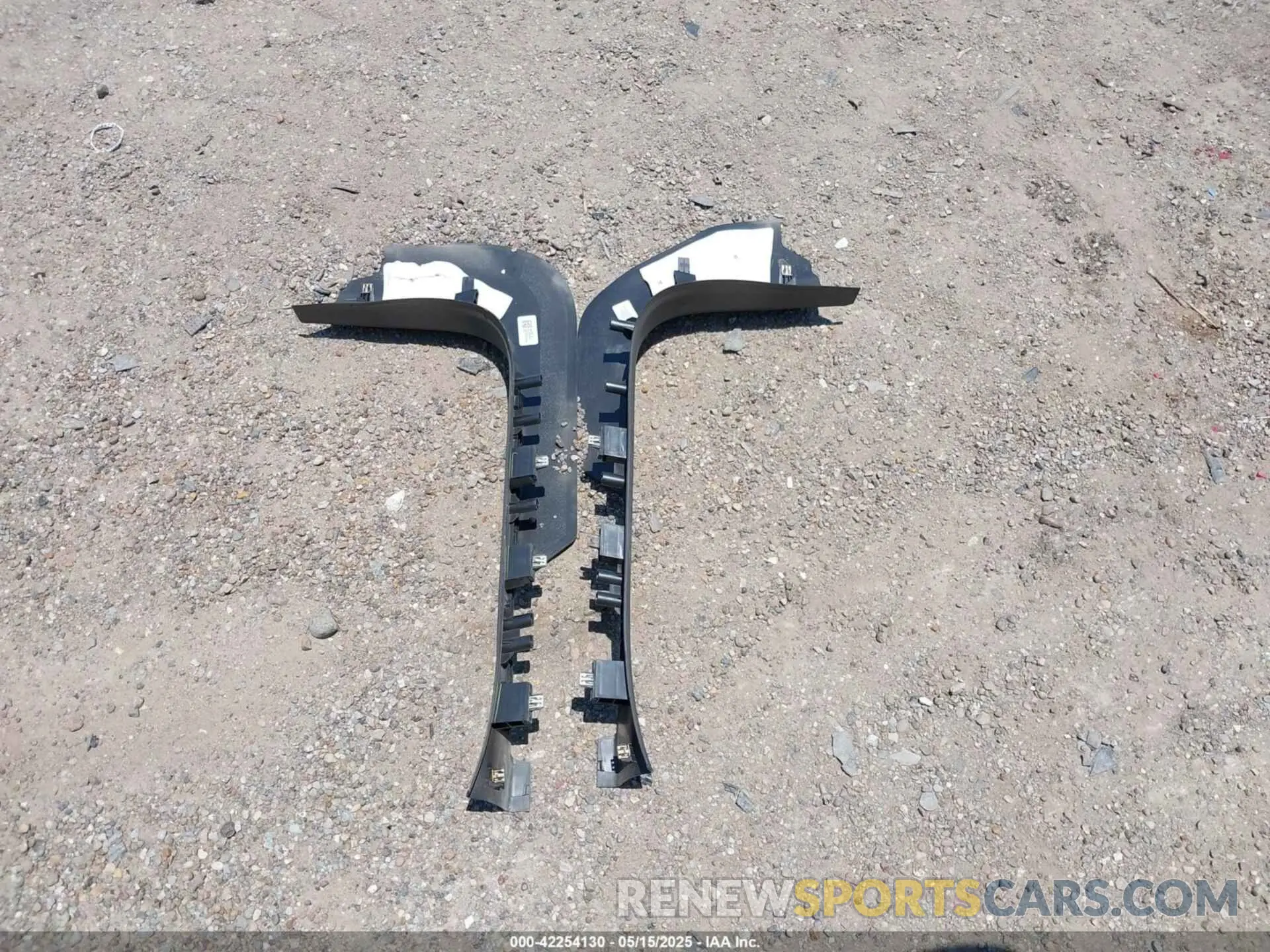 12 fotografías del automóvil dañado 2GNAXUEV8L6199412 CHEVROLET EQUINOX 2020