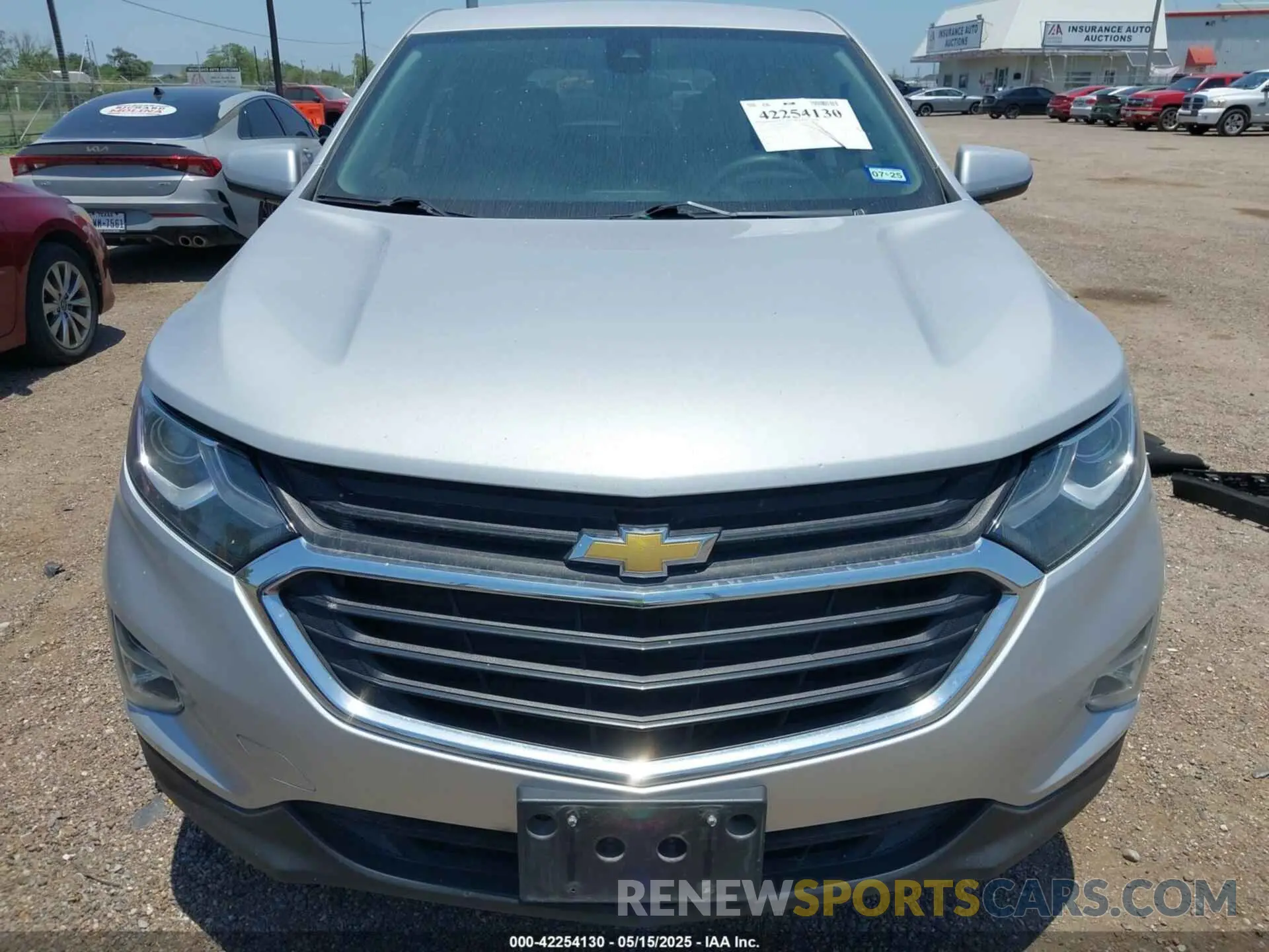 13 fotografías del automóvil dañado 2GNAXUEV8L6199412 CHEVROLET EQUINOX 2020