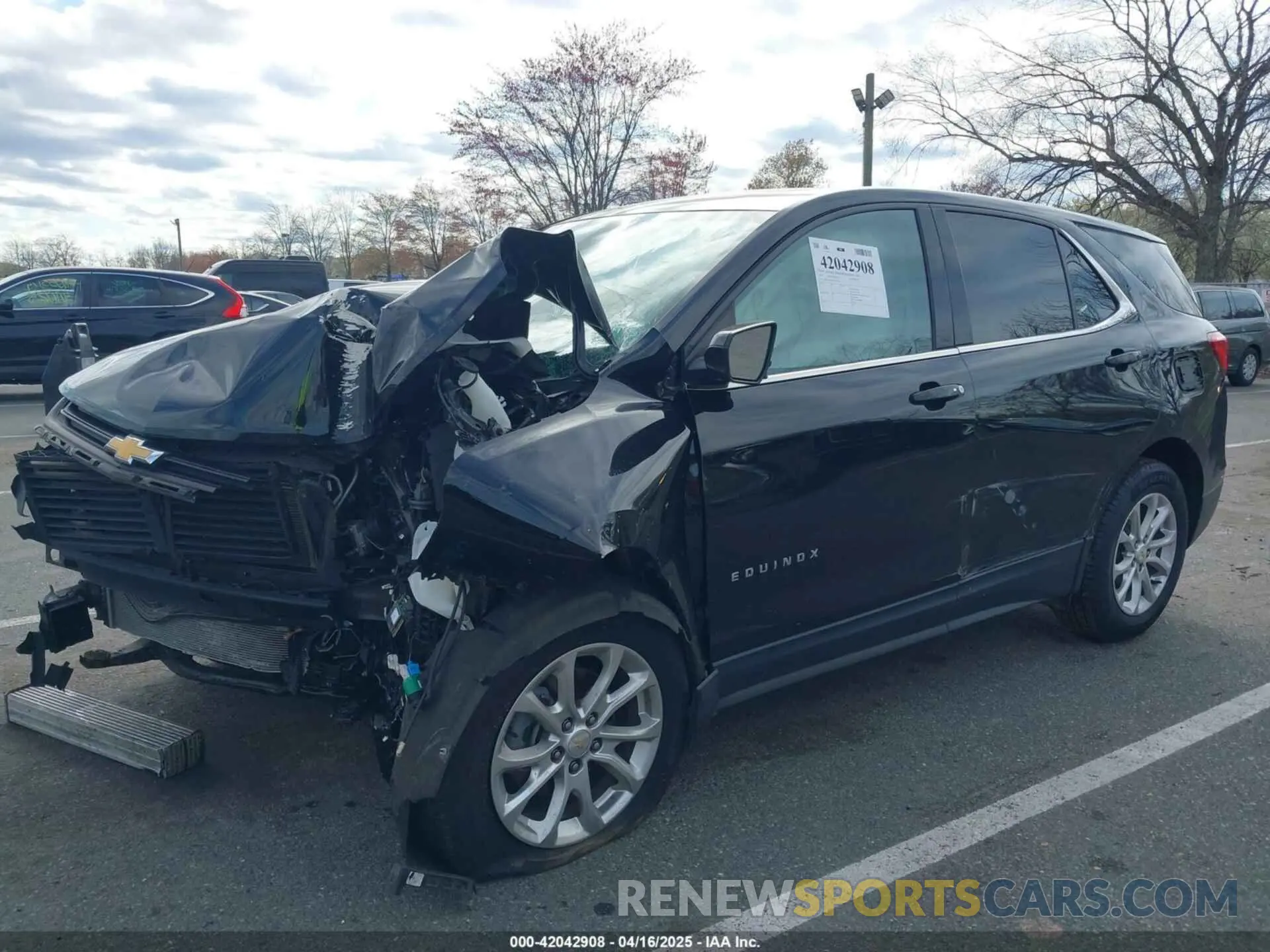 17 fotografías del automóvil dañado 2GNAXUEVXL6167545 CHEVROLET EQUINOX 2020